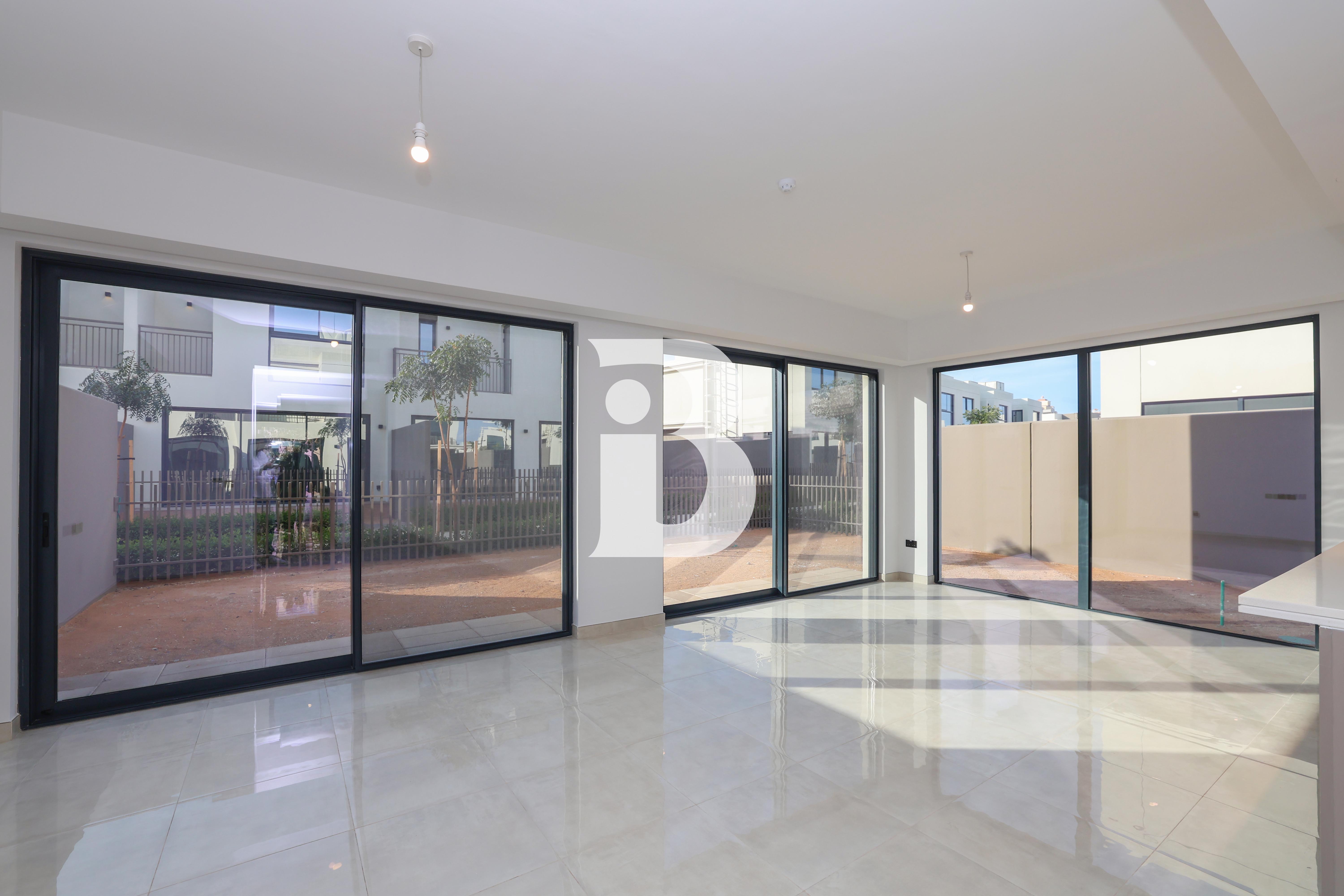 Luxurious 3 bedroom Townhouse on Falcon Island. 3