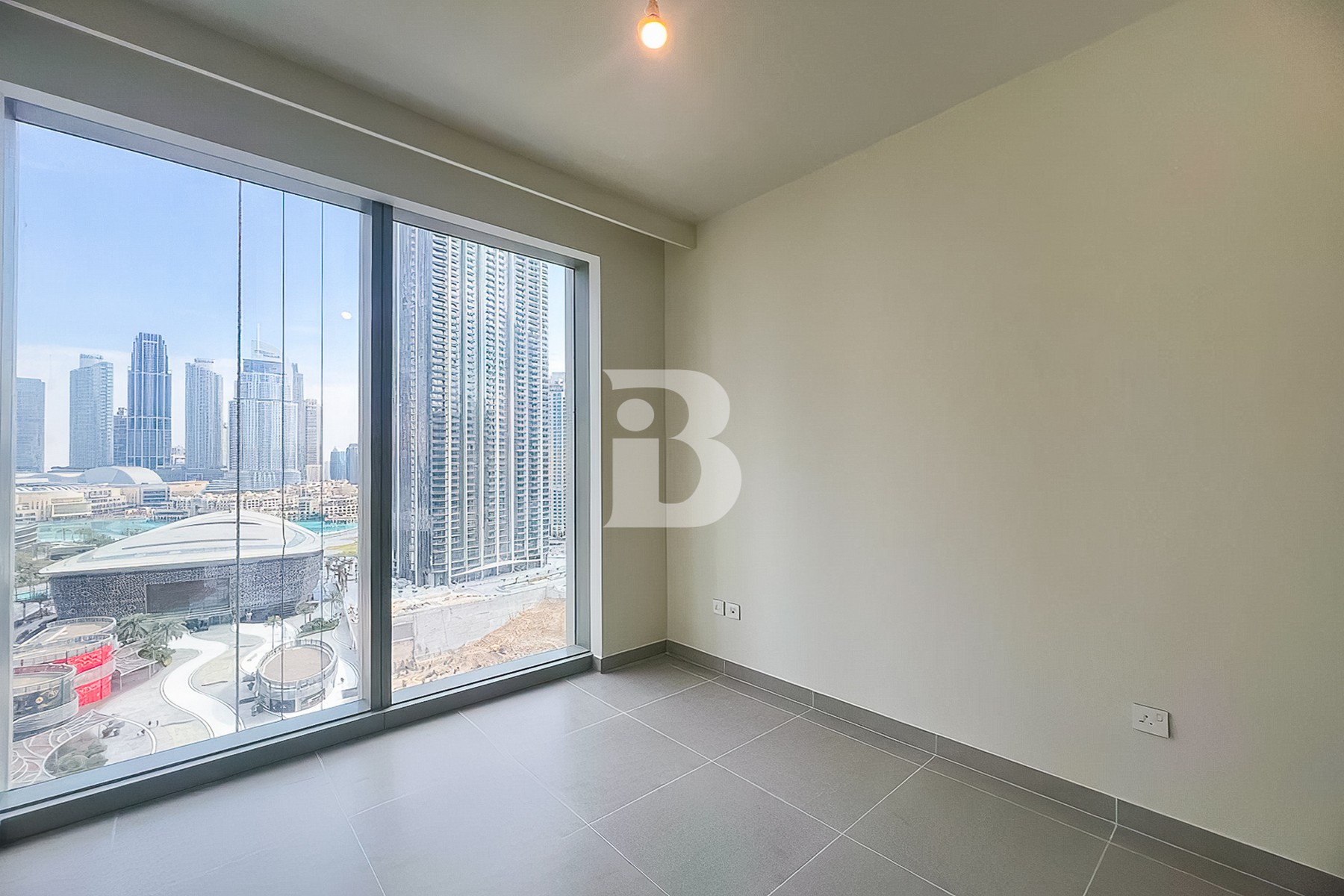 Unfurnished | Kitchen Appliances | Ready to move in