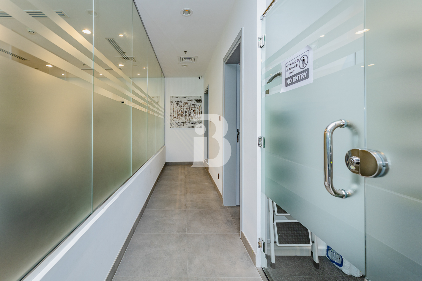 VACANT OFFICE | HIGH FLOOR | UPGRADED UNIT