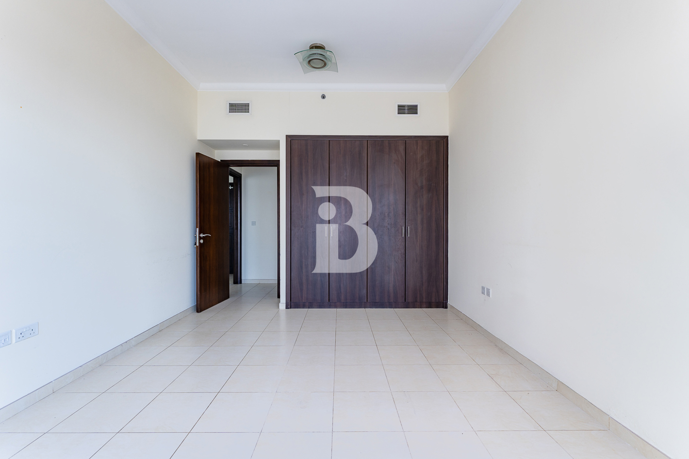 Stunning Canal &amp; Burj Al Arab View | Nice Layout