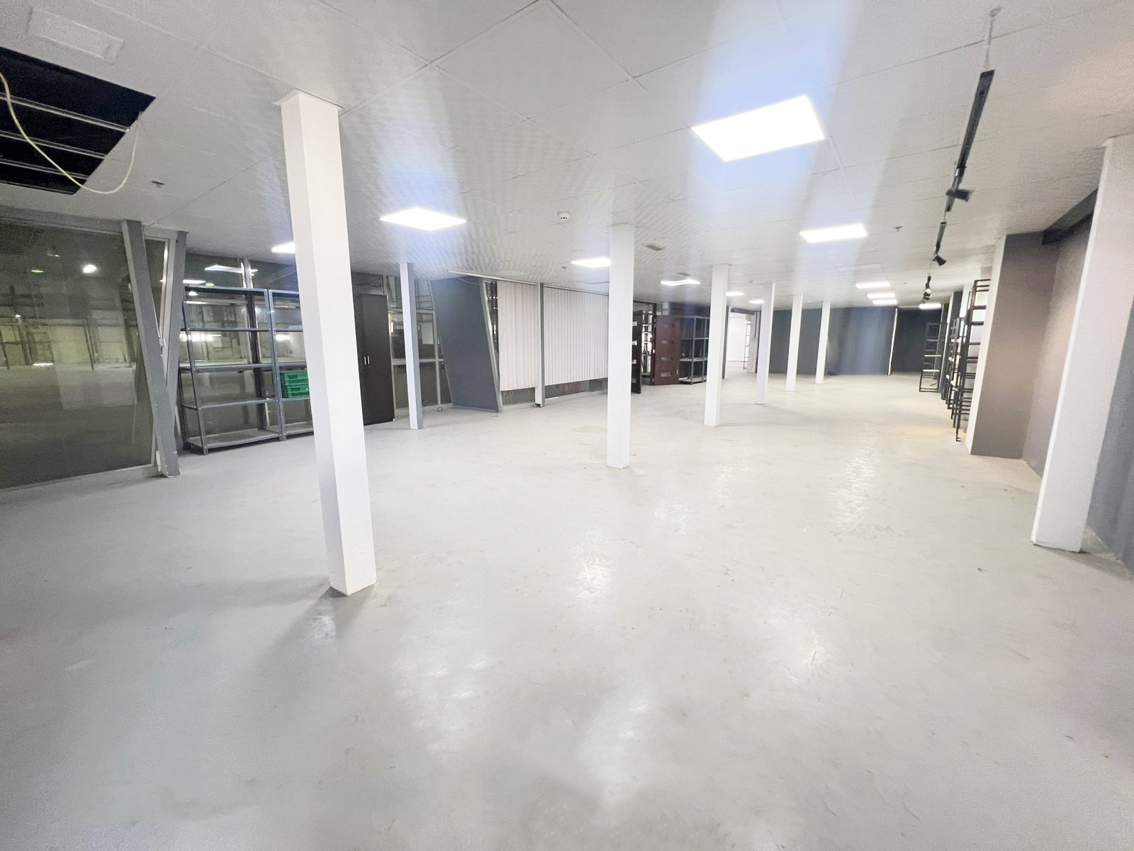 Only 56 per sqft Unique 400 KW 26000 sqft Industrial Warehouse in DIP 1 1