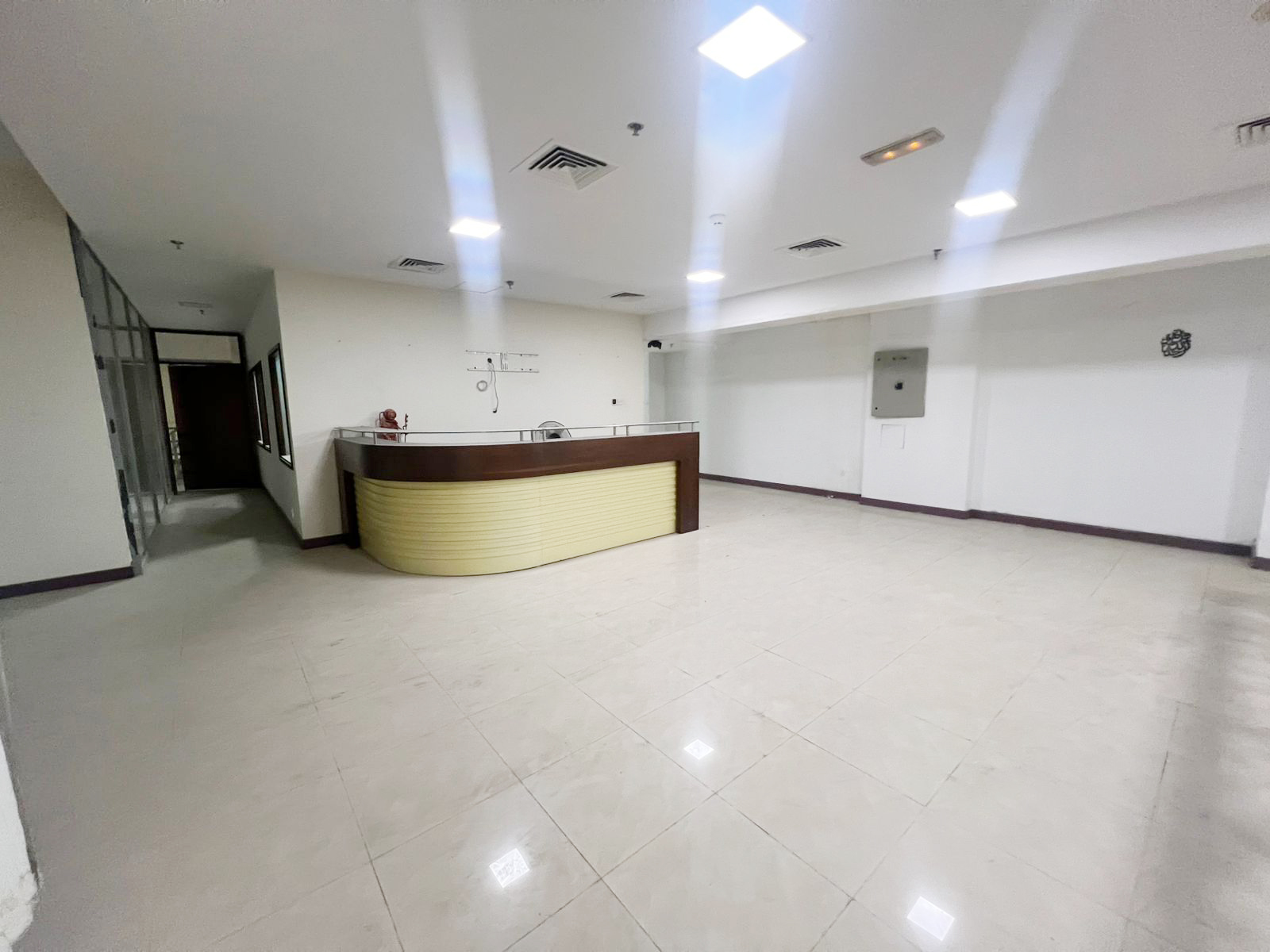 Only 56 per sqft Unique 400 KW 26000 sqft Industrial Warehouse in DIP 1 3