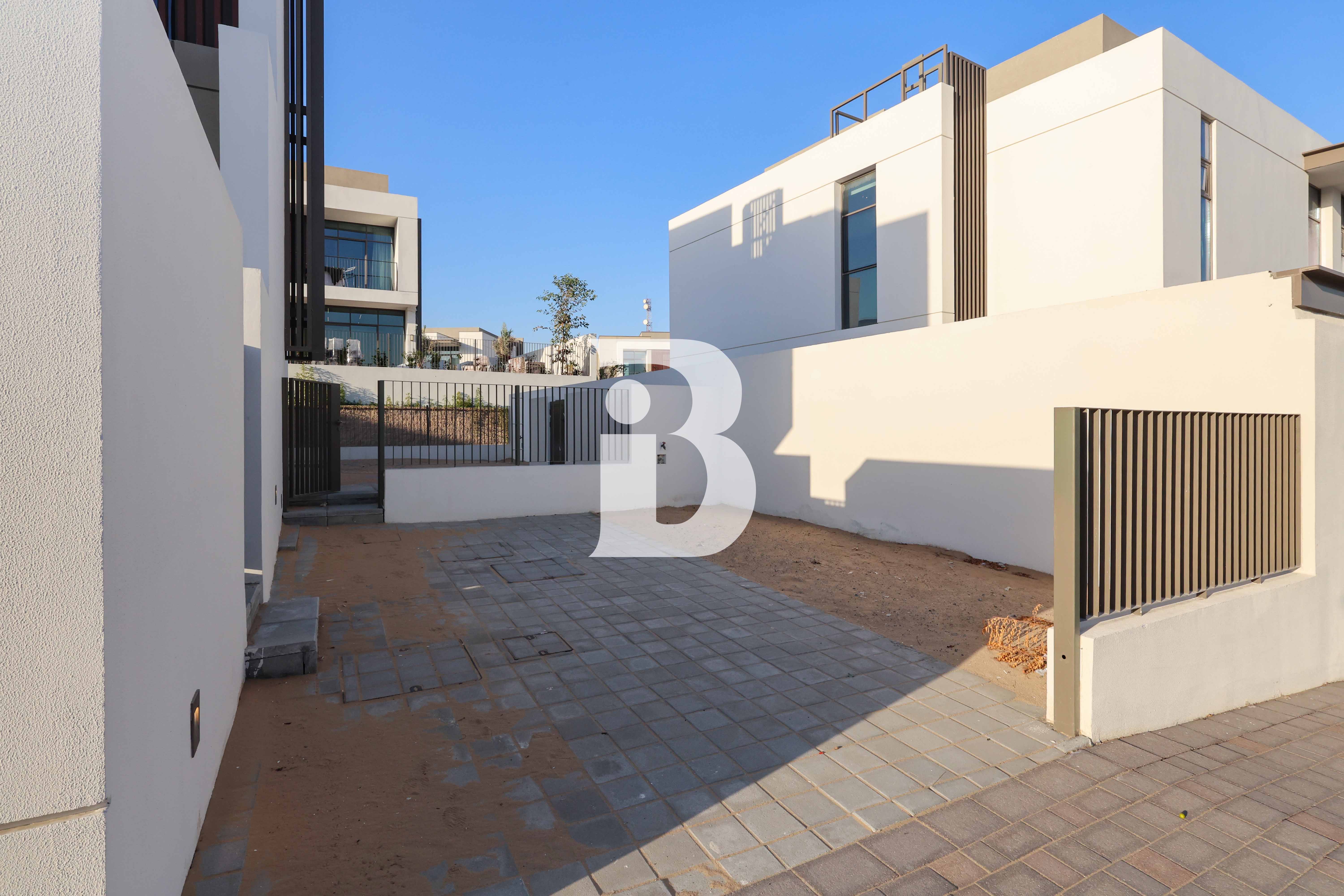 Large Plot | Preferred Layout | Internal Location