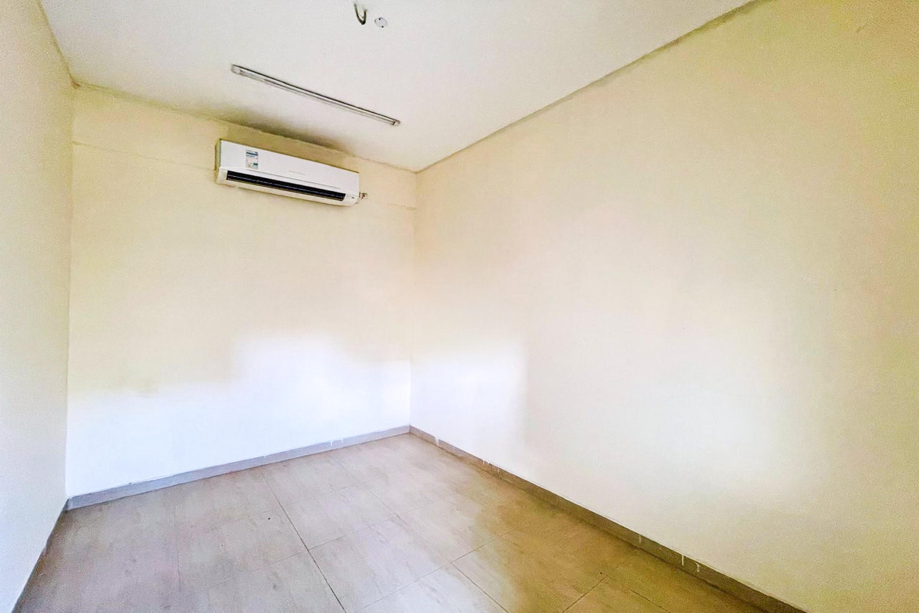 Labor Camp I Ready to Move I All Inclusive