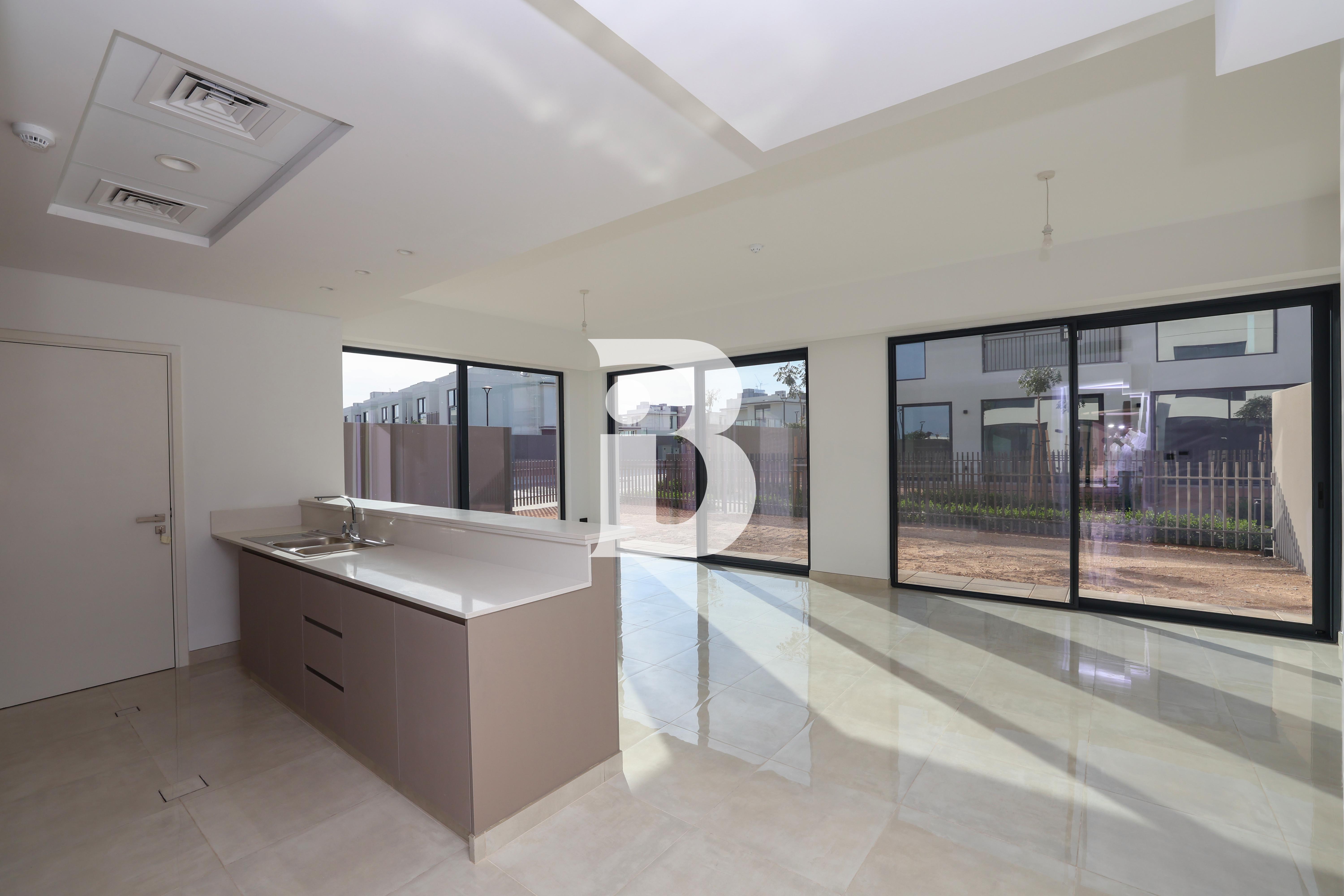 Luxury 3 Bed TH | Corner Unit | 3 YR Payment Plan