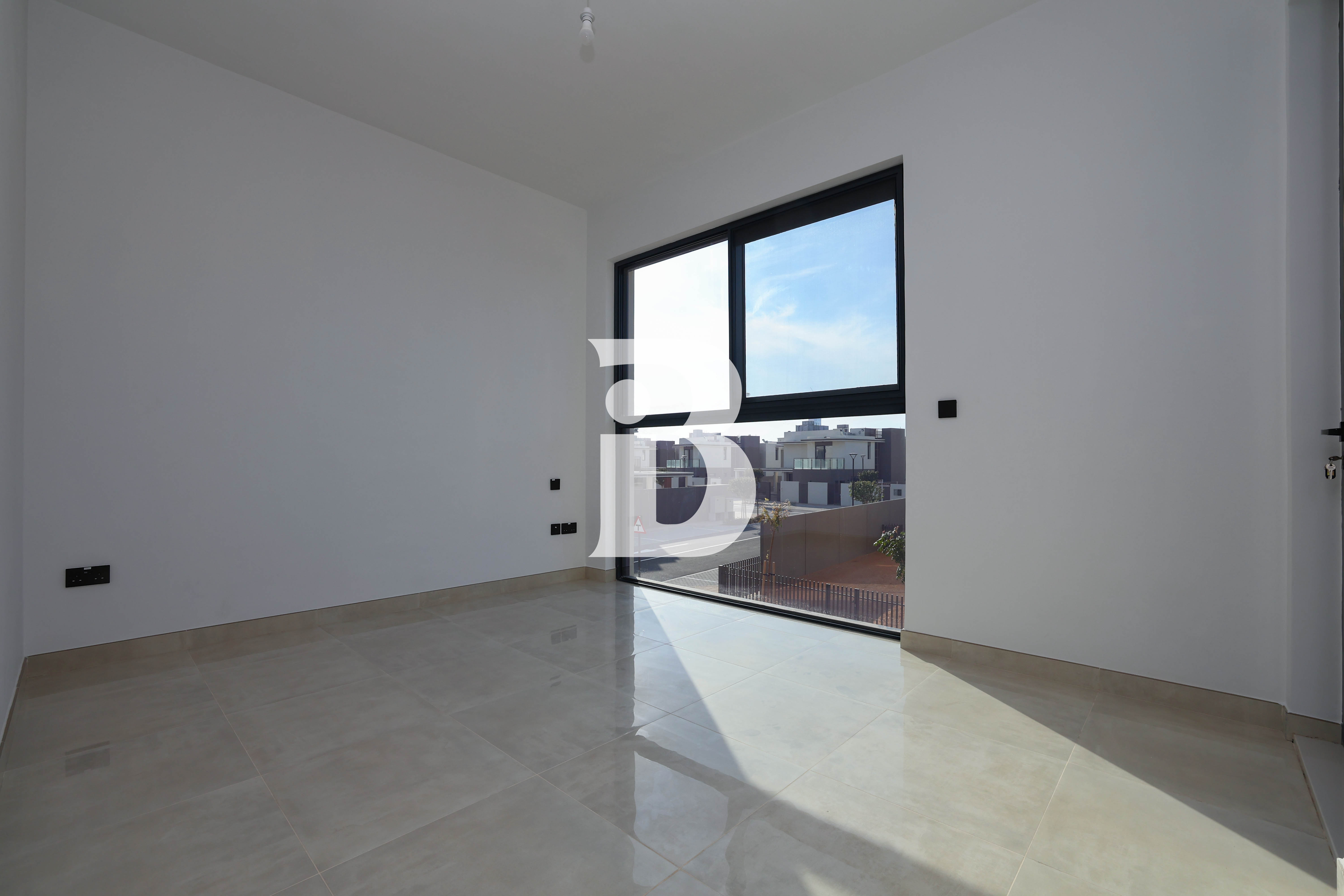 Luxury 3 Bed TH | Corner Unit | 3 YR Payment Plan