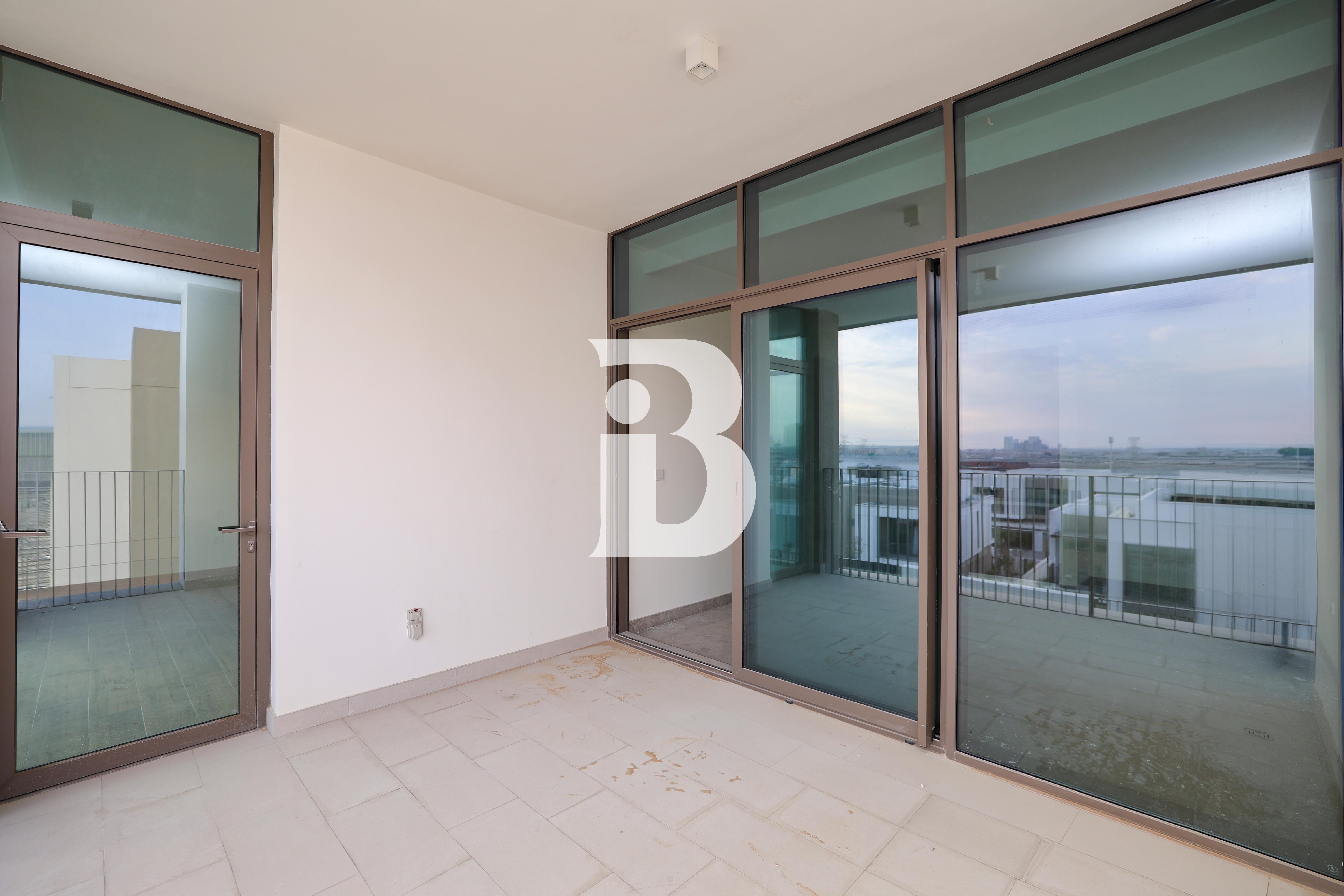 Type E Villa | Single Row | Elevated