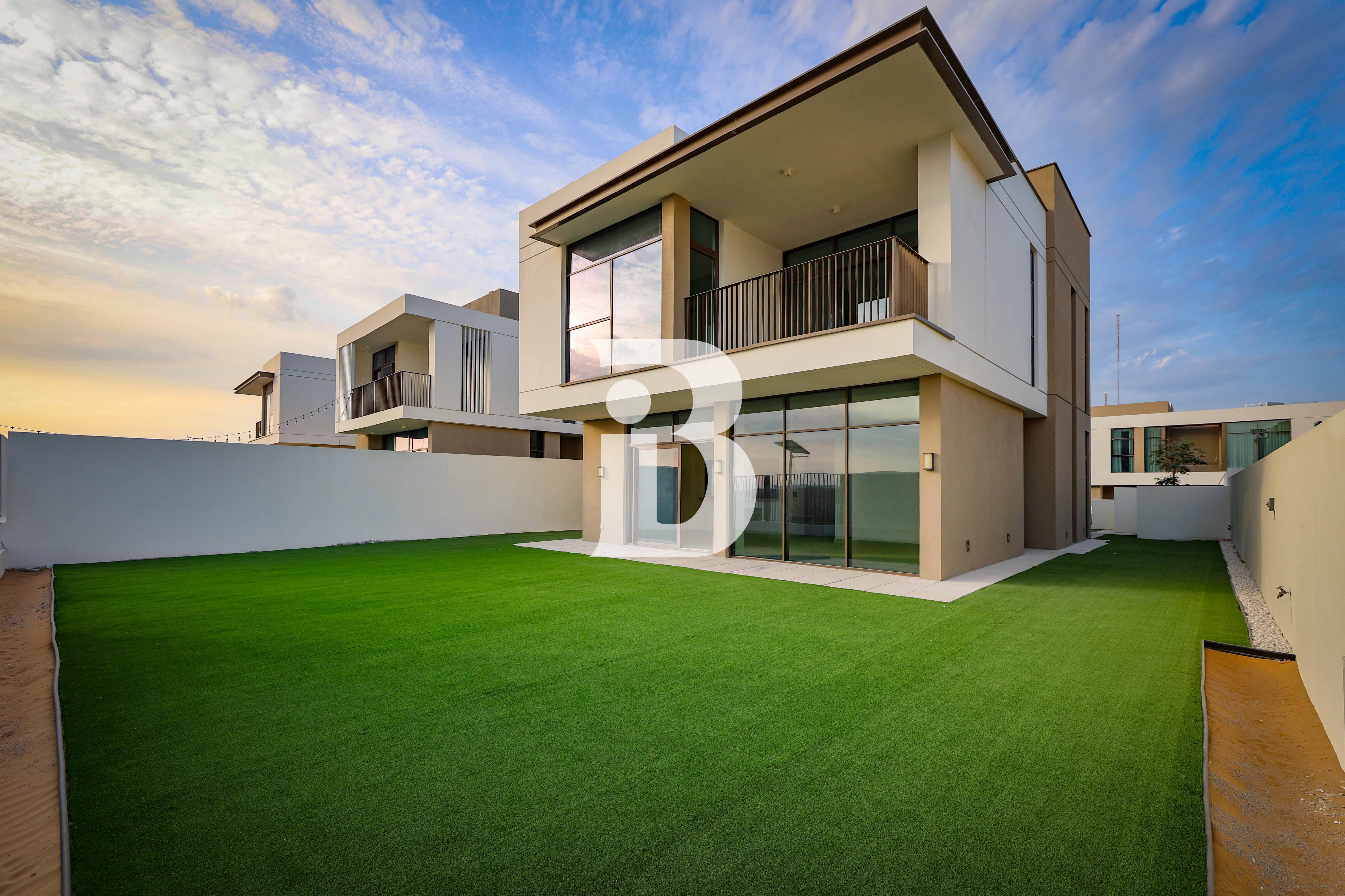 Type E Villa | Single Row | Elevated