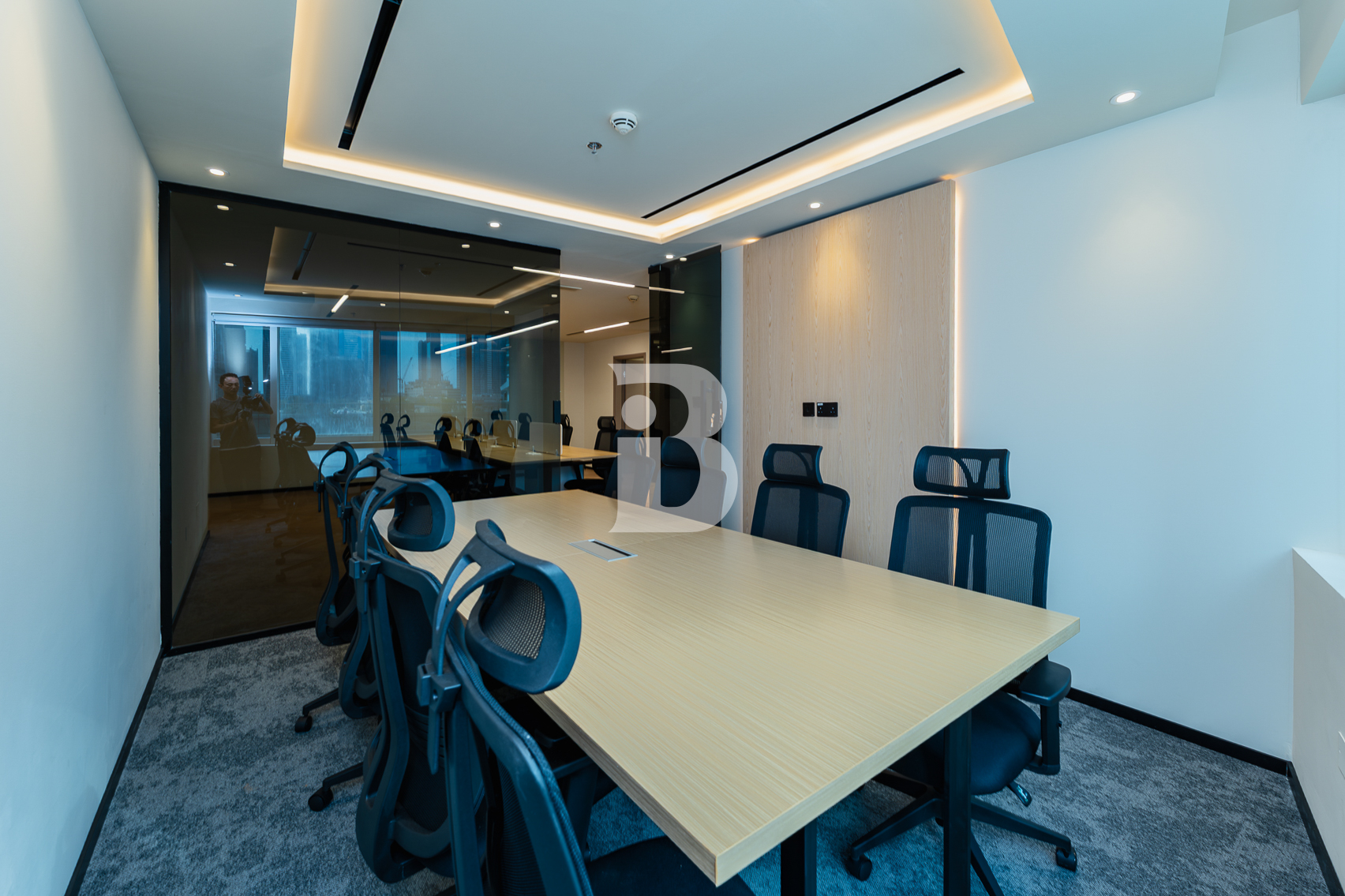 Premium Office | 1,170 Sq Ft | One Lake Plaza 2