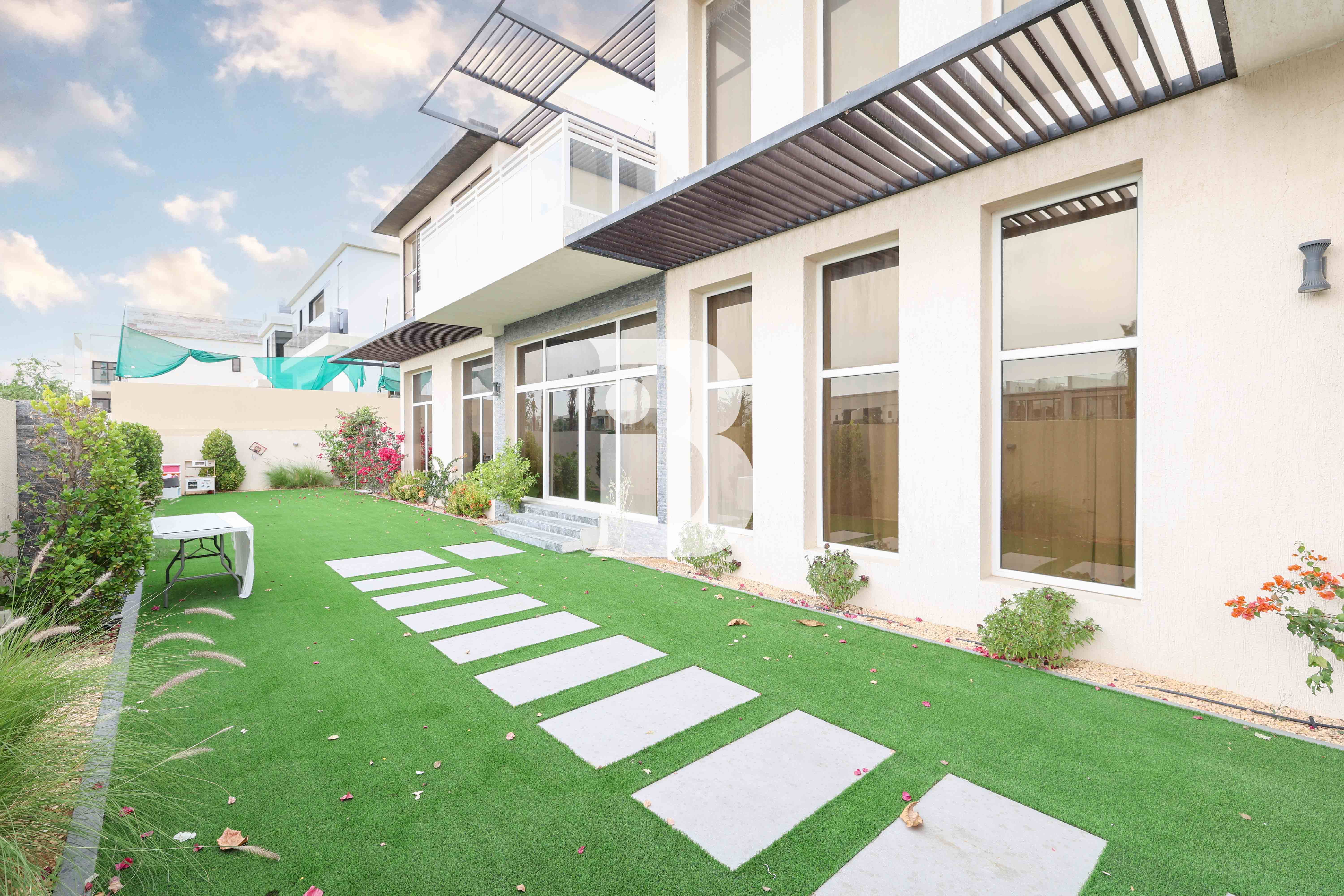 ON UPCOMING PARK, | WALK TO ARBOR SCHOOL