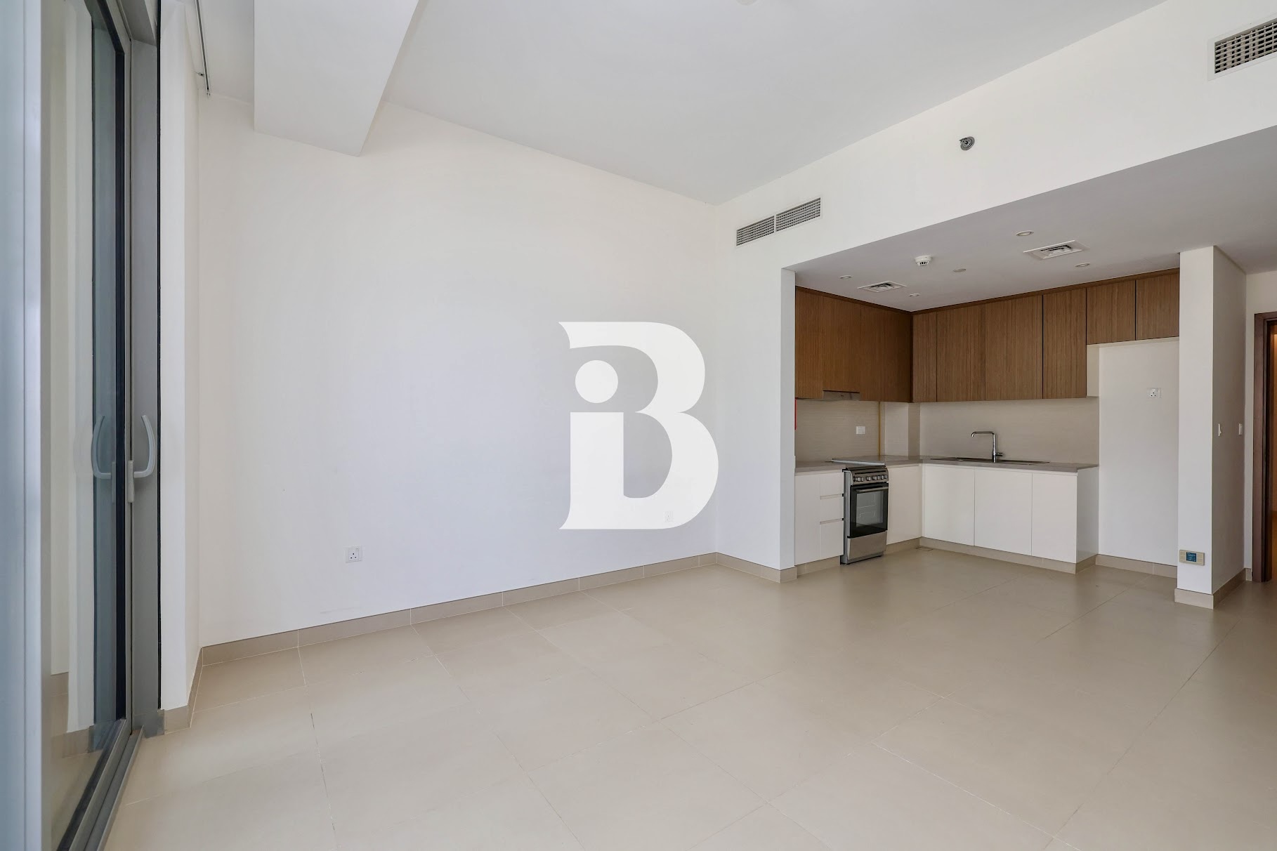 Canal Views | Multiple Cheques | Vacant