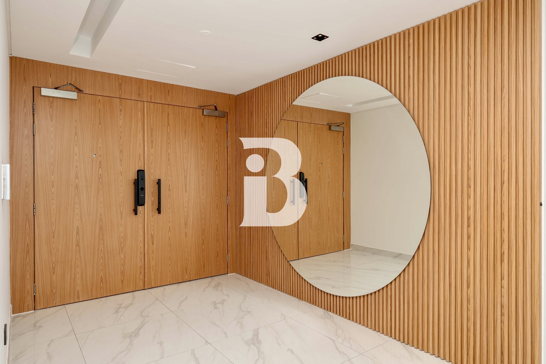 Sea Views | Huge Layout | Vacant