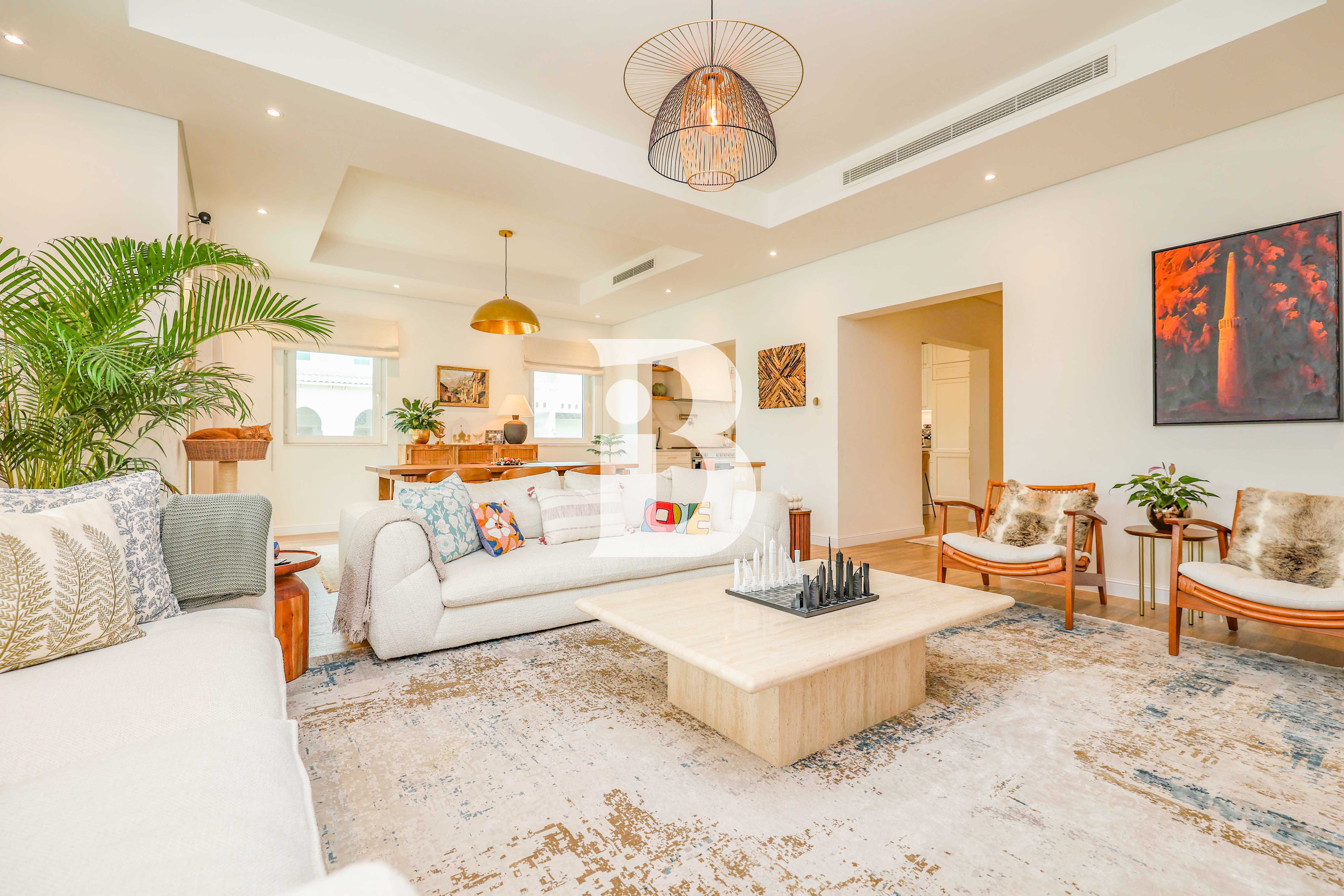 A Home to Be Loved | Fully upgraded | 4BR