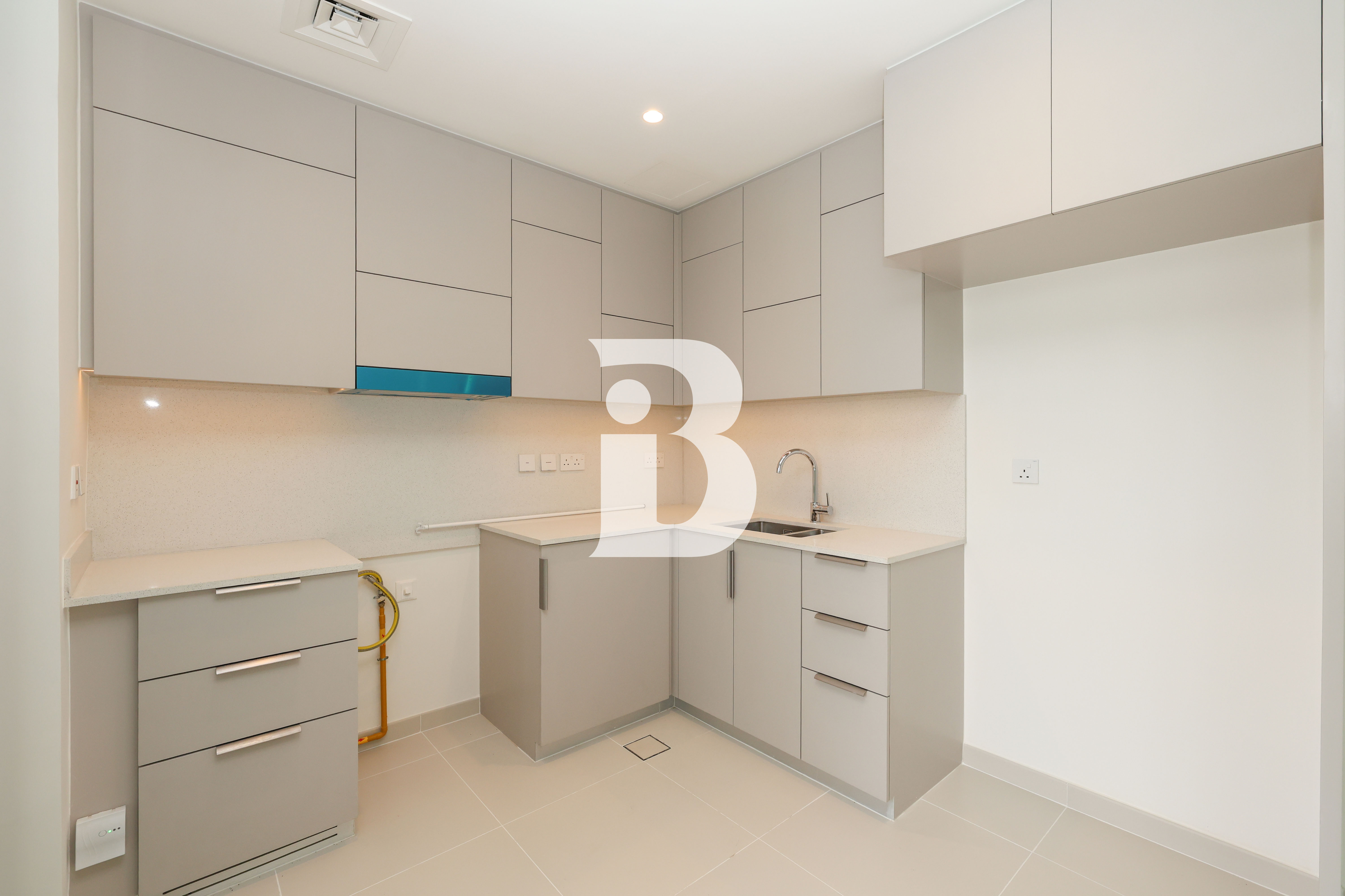 Brand New | Single Row | Spacious