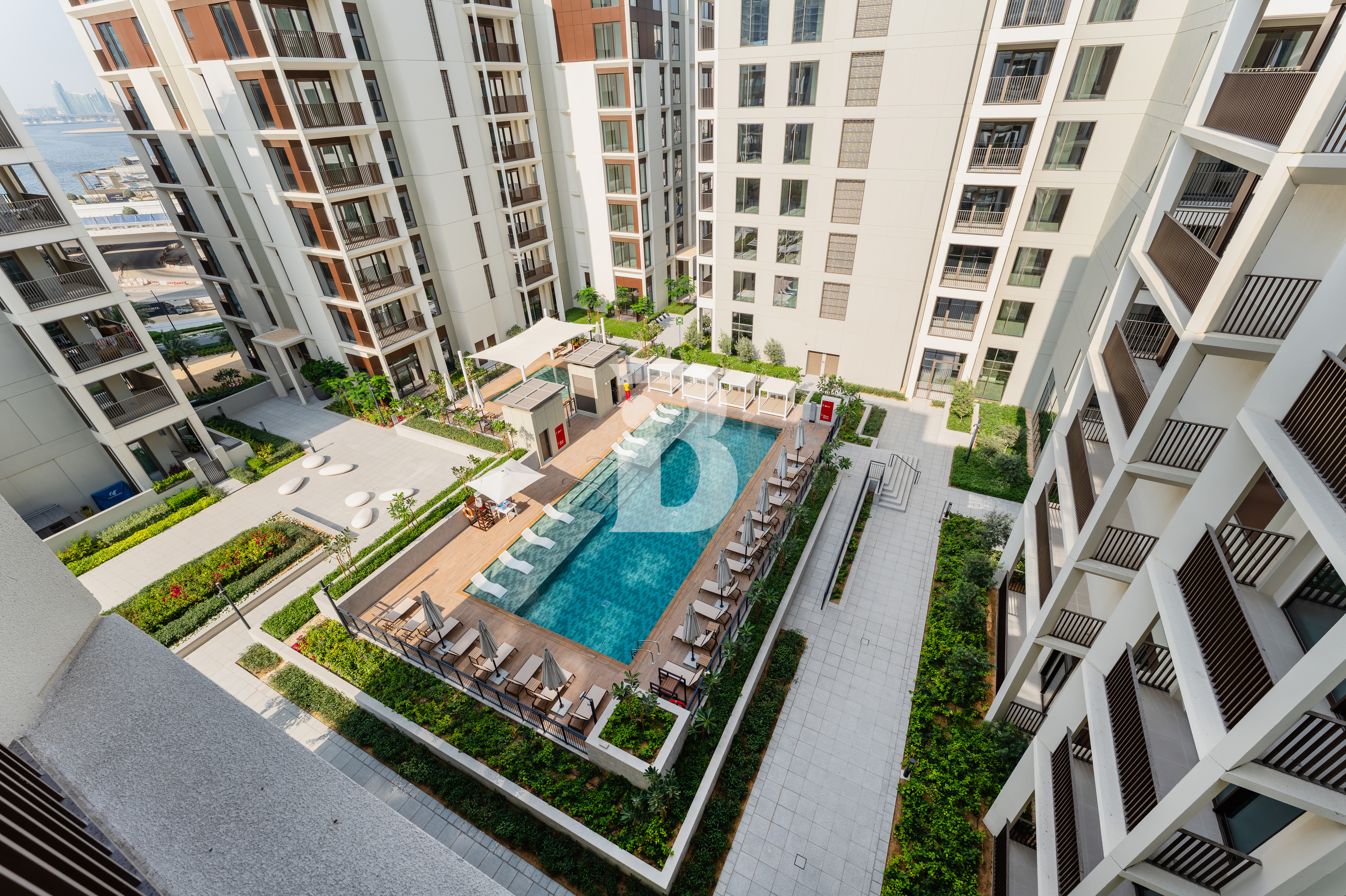 Premium Unit | Pool view | Negotiable 1