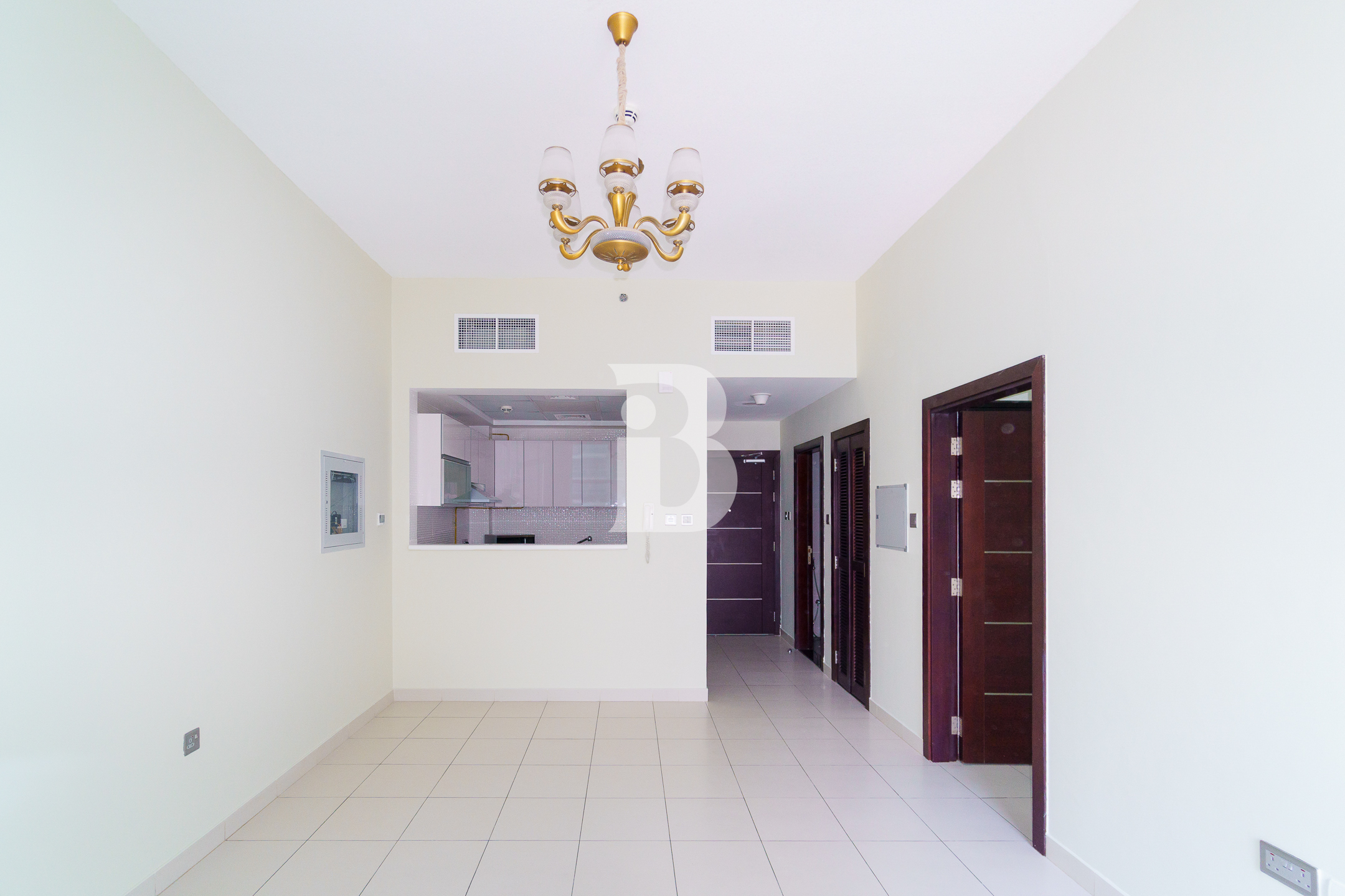 Vacant / Spacious | Kitchen Equipped |Low Floor