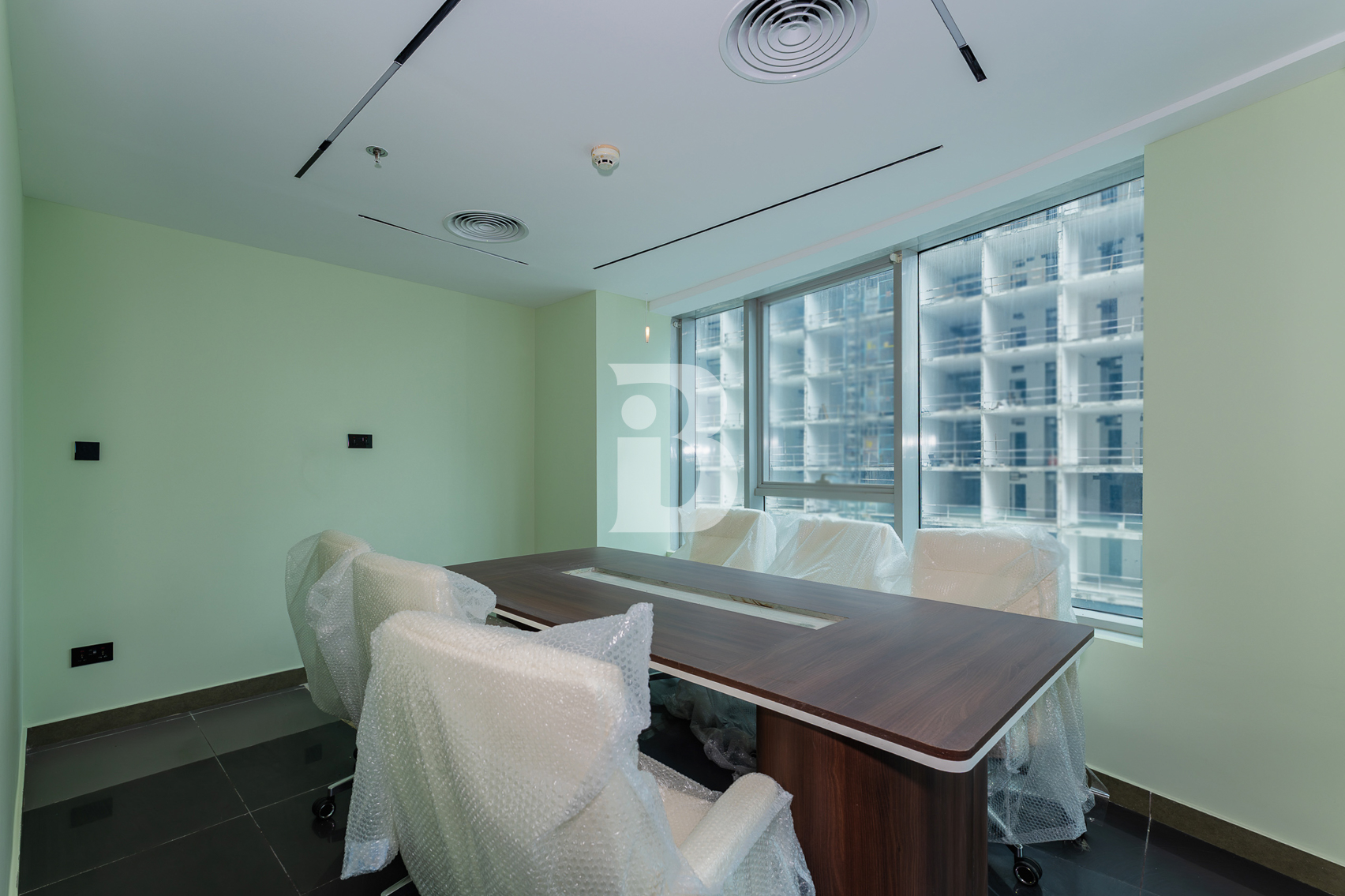 Close to Metro | Furnished | Ready to Move