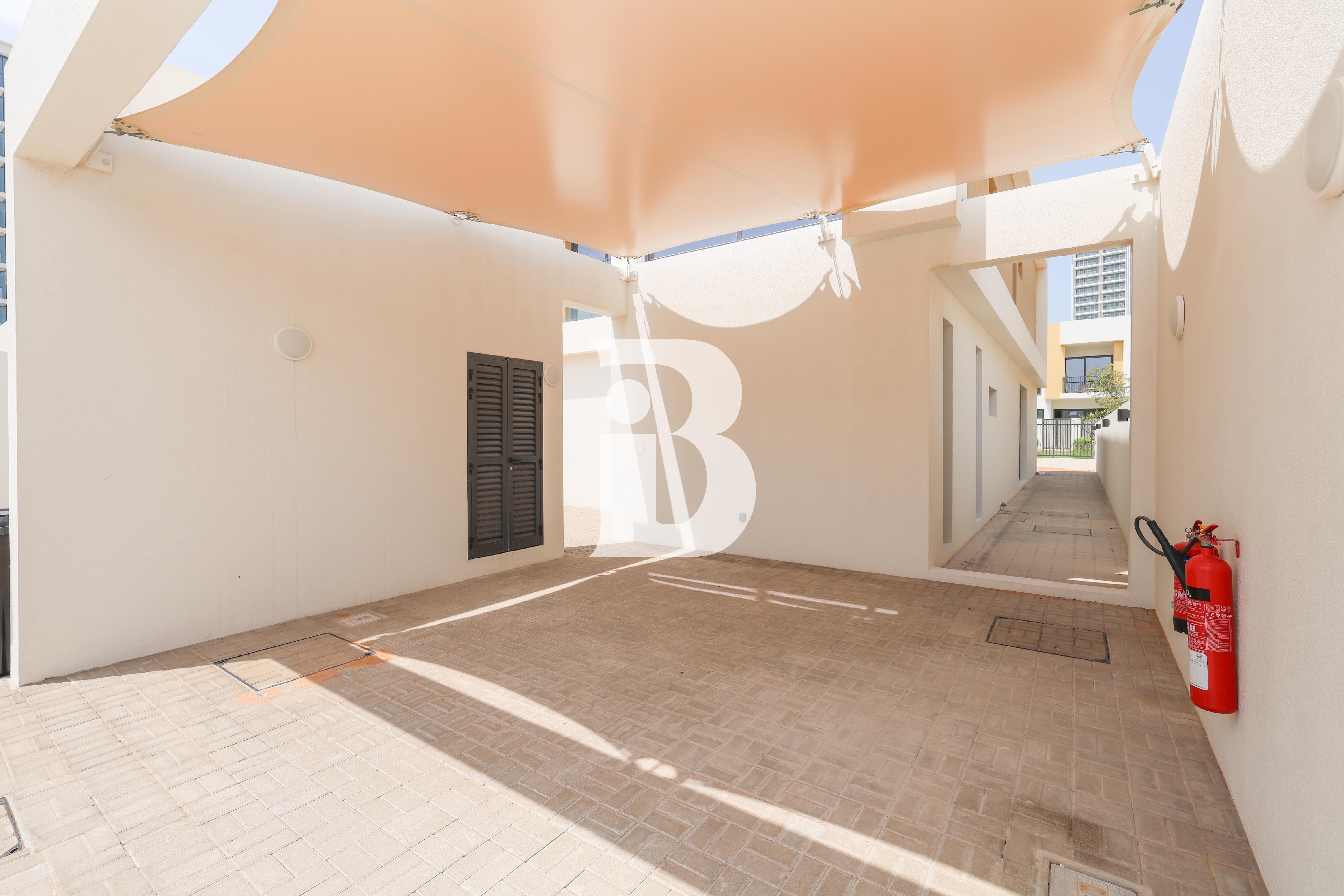 Luxurious 4BR Villa |Beach Access |Prime Location