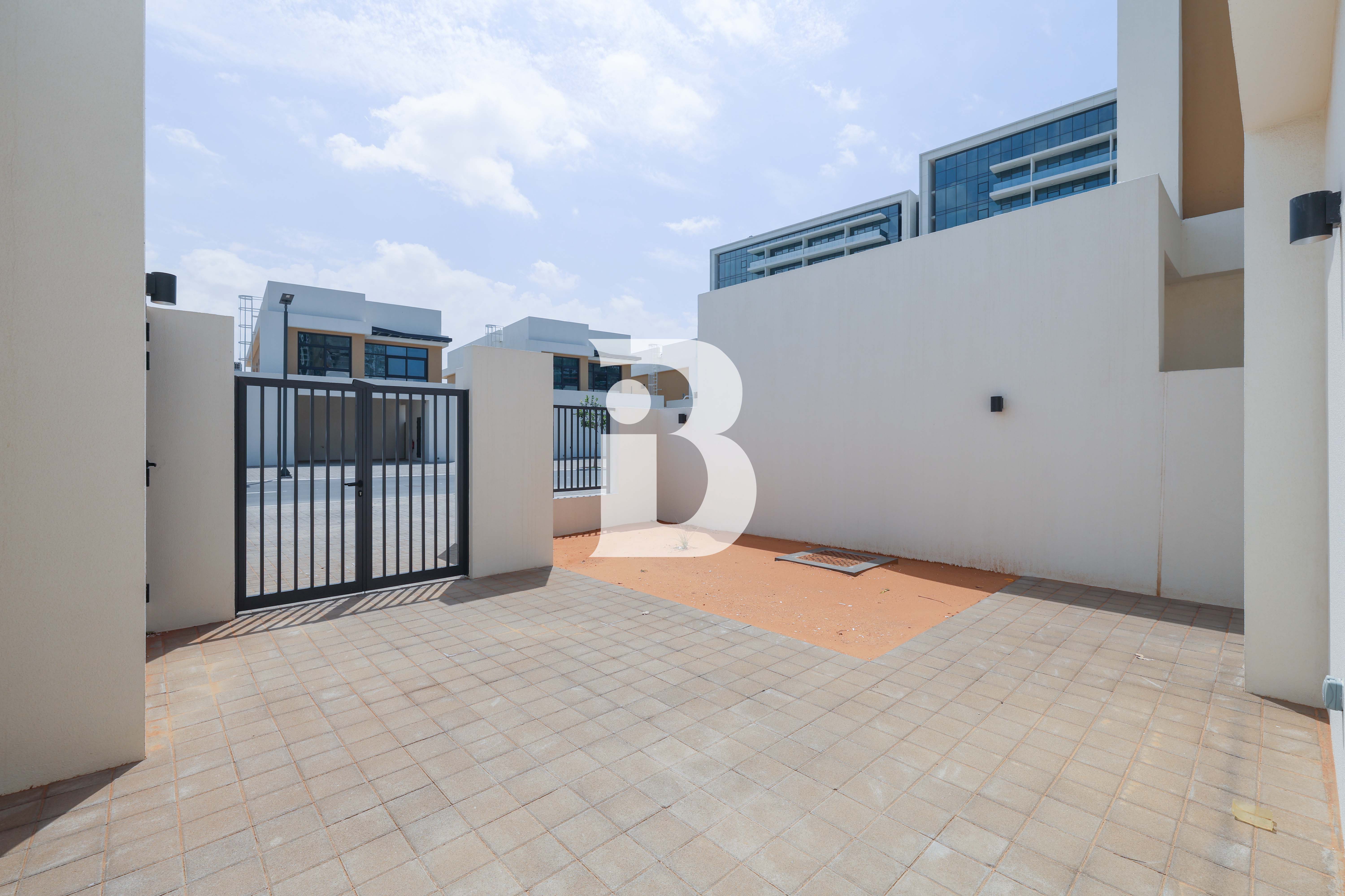 Luxurious 4BR Villa |Beach Access |Prime Location