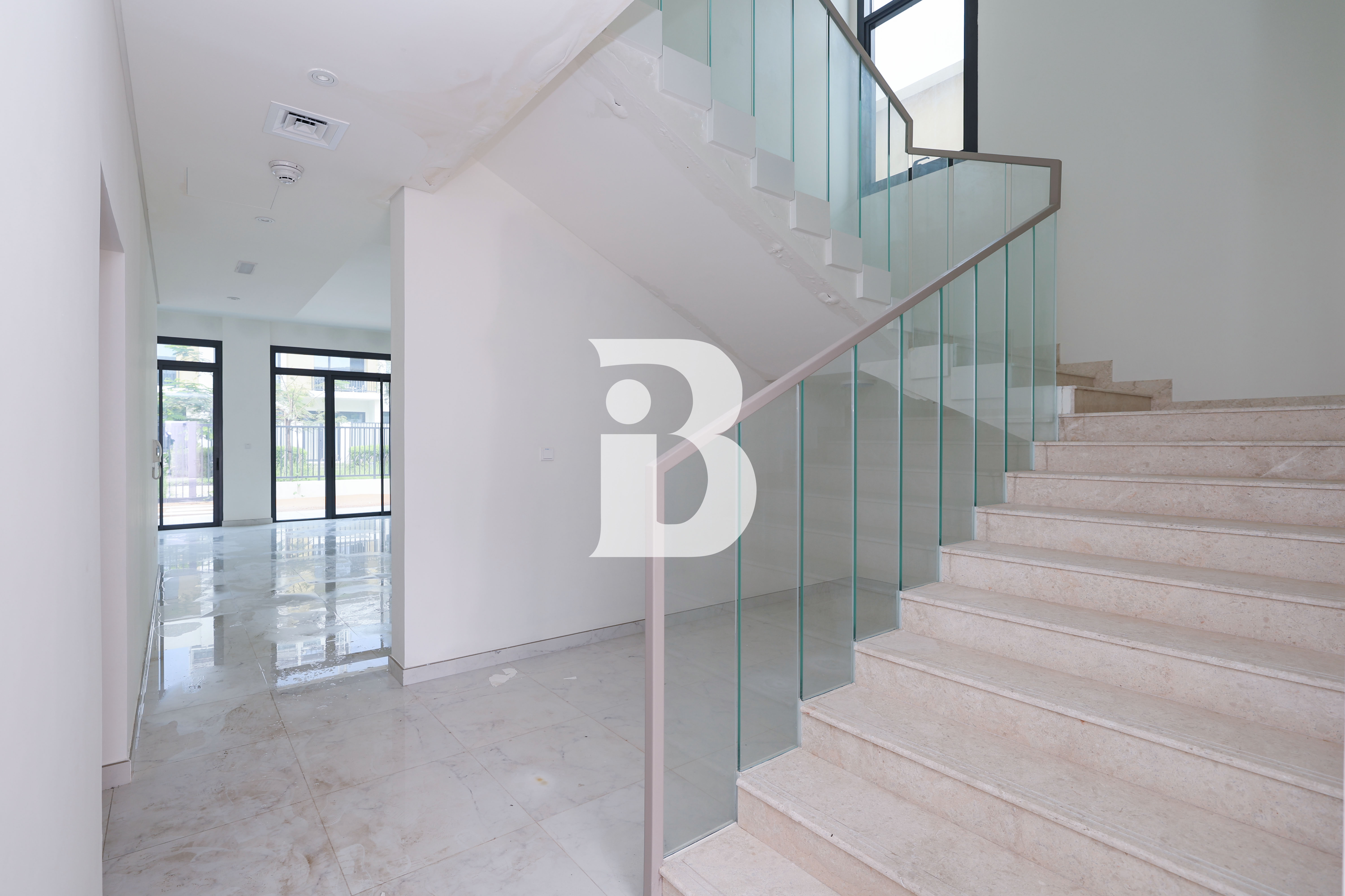 Luxurious 4BR Villa |Beach Access |Prime Location