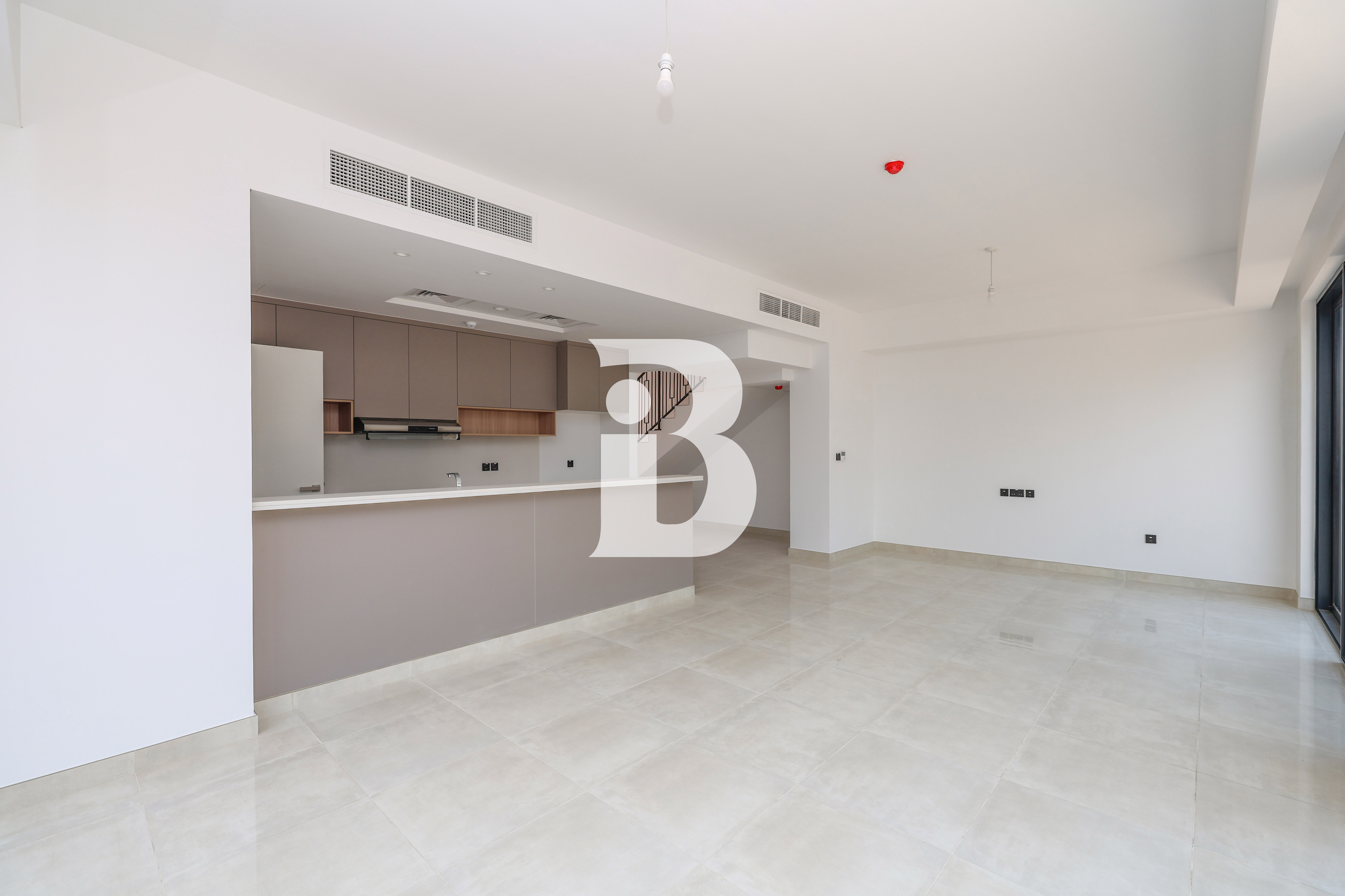 Luxury 3BR Villa | Falcon North | Prime Location
