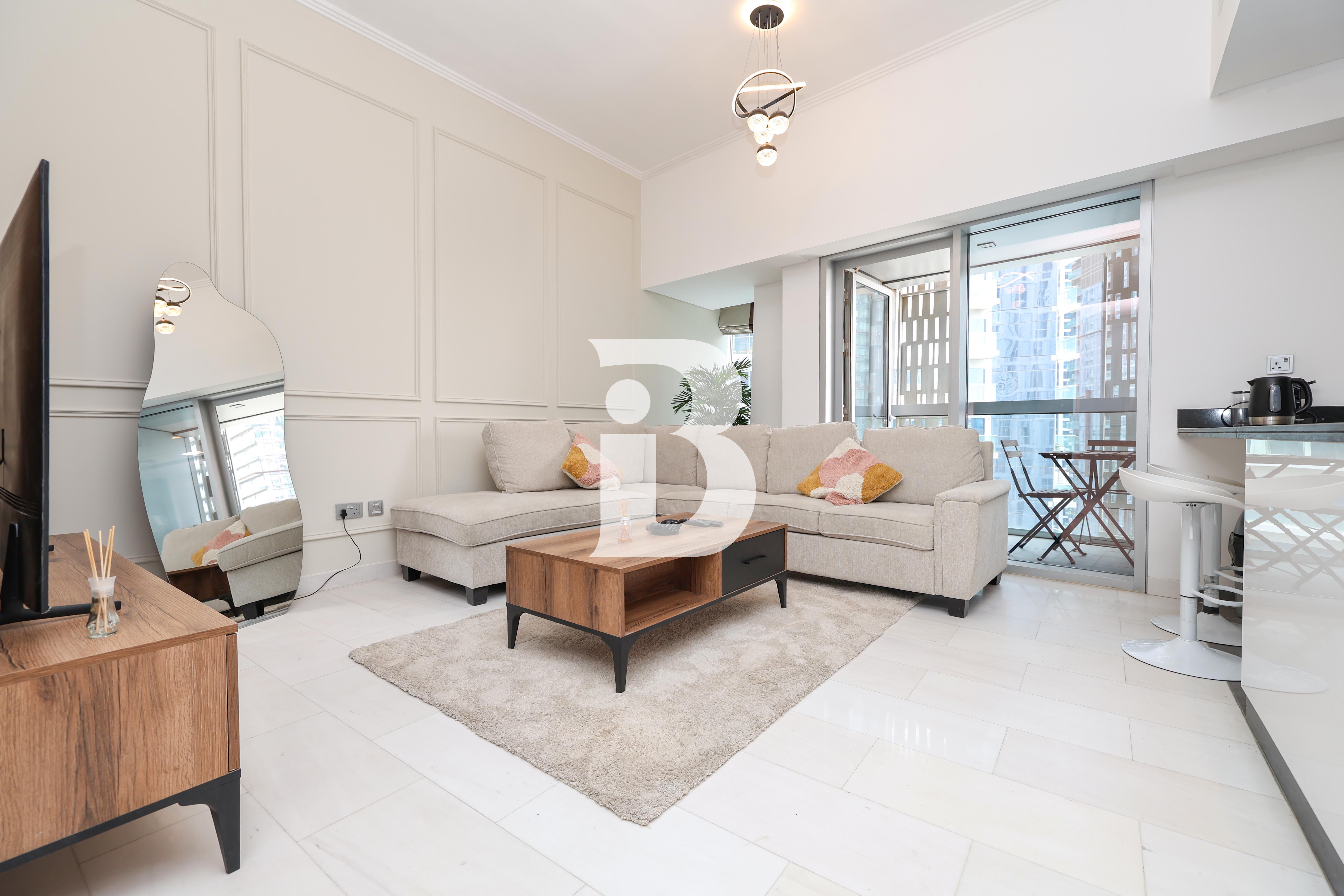 Renovated | 12 cheques | Vacant