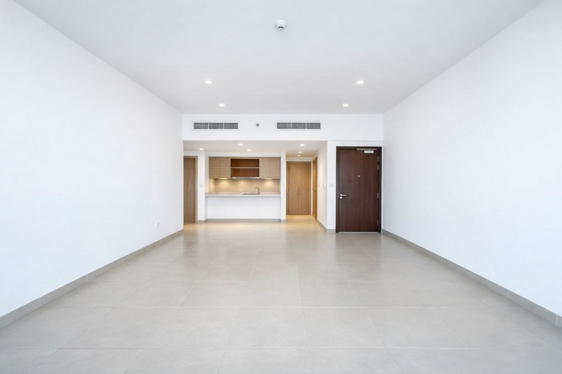 Elegant Parkside Living | Bright Layout | Prime