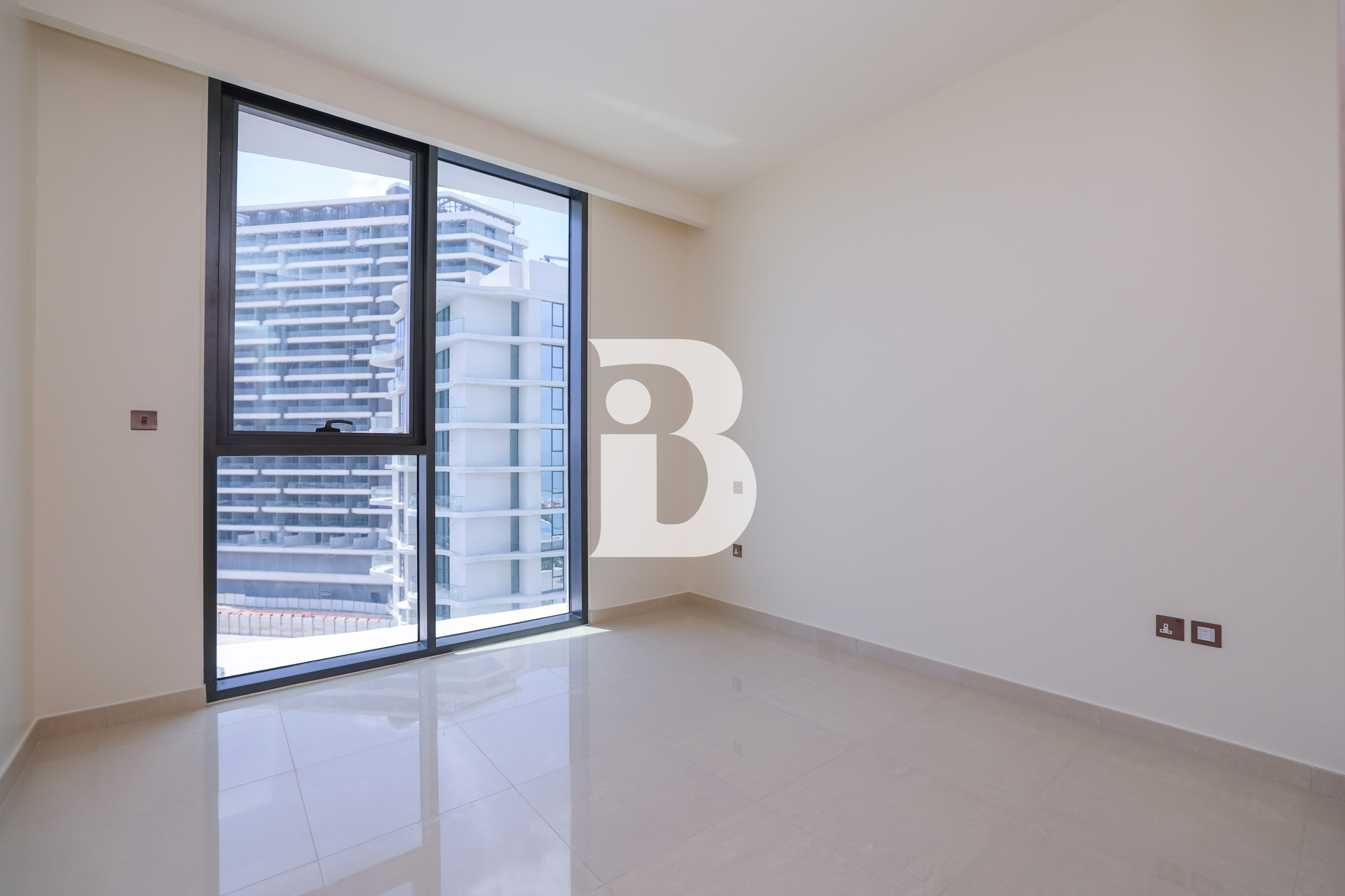 Spacious | Beach Access | Vacant