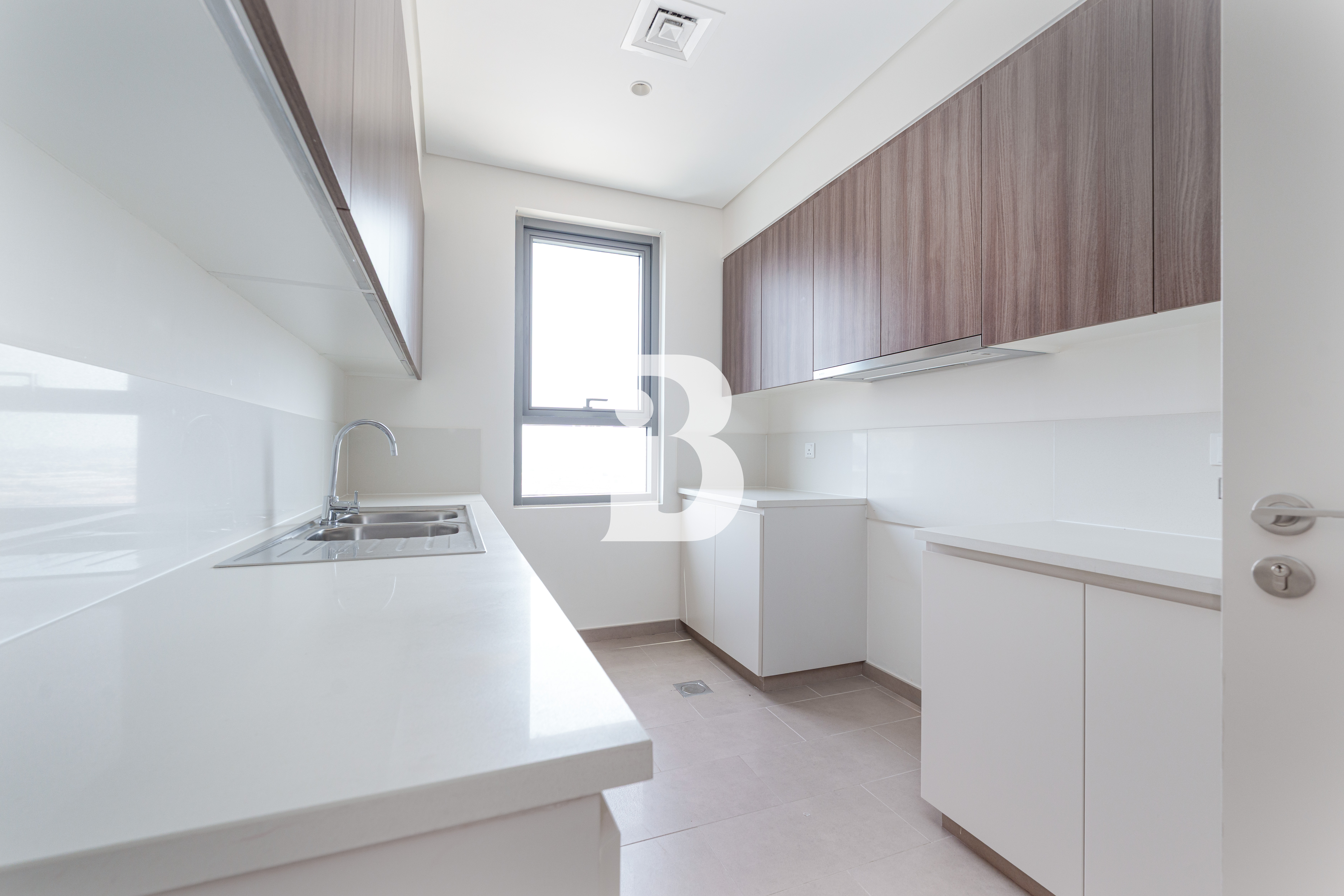 High Floor | Corner Unit | Spacious | Ready to move