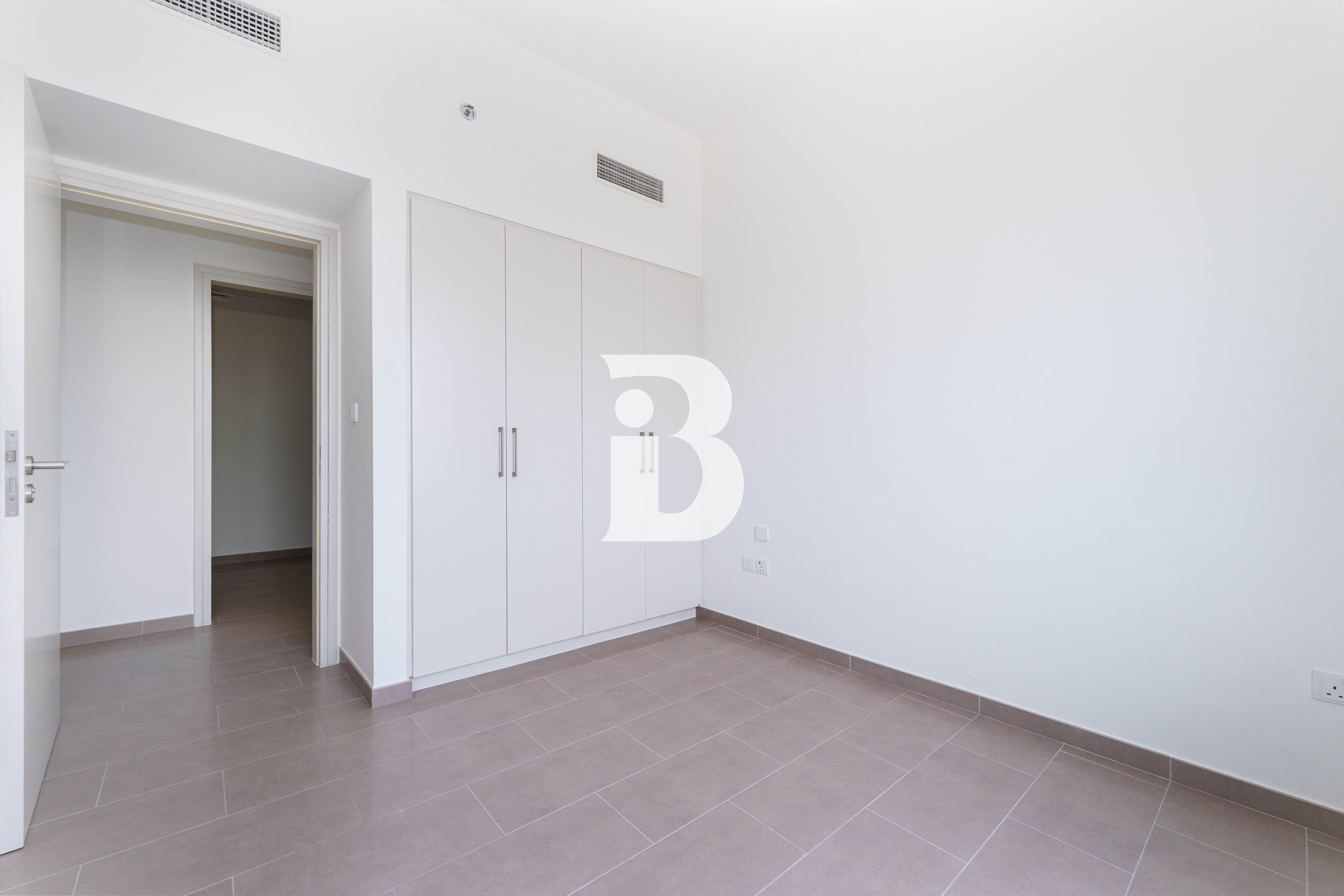 Lower Floor | Corner Spacious | Vacant in July