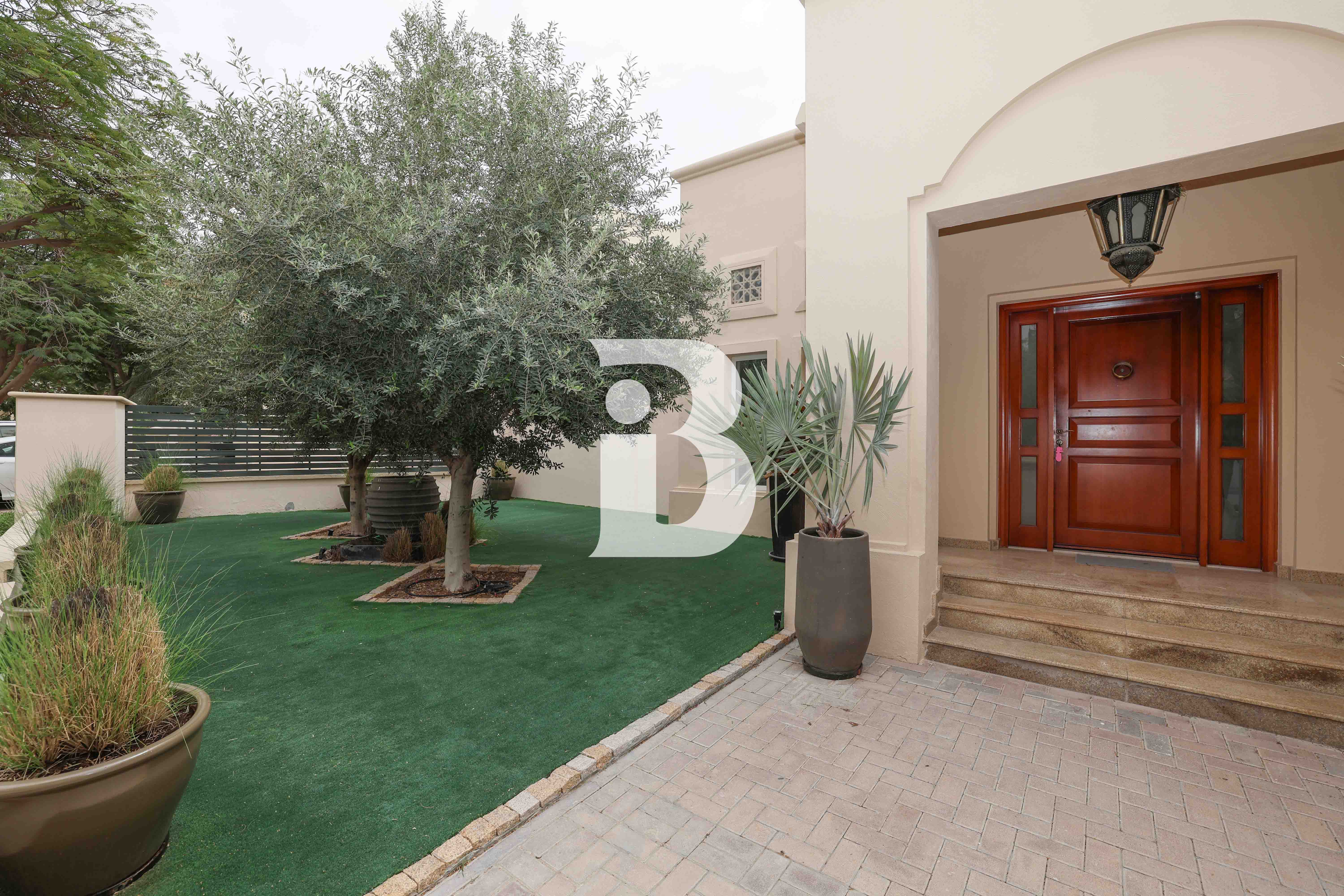 Upgrade |Huge Plot | Private Heated Pool