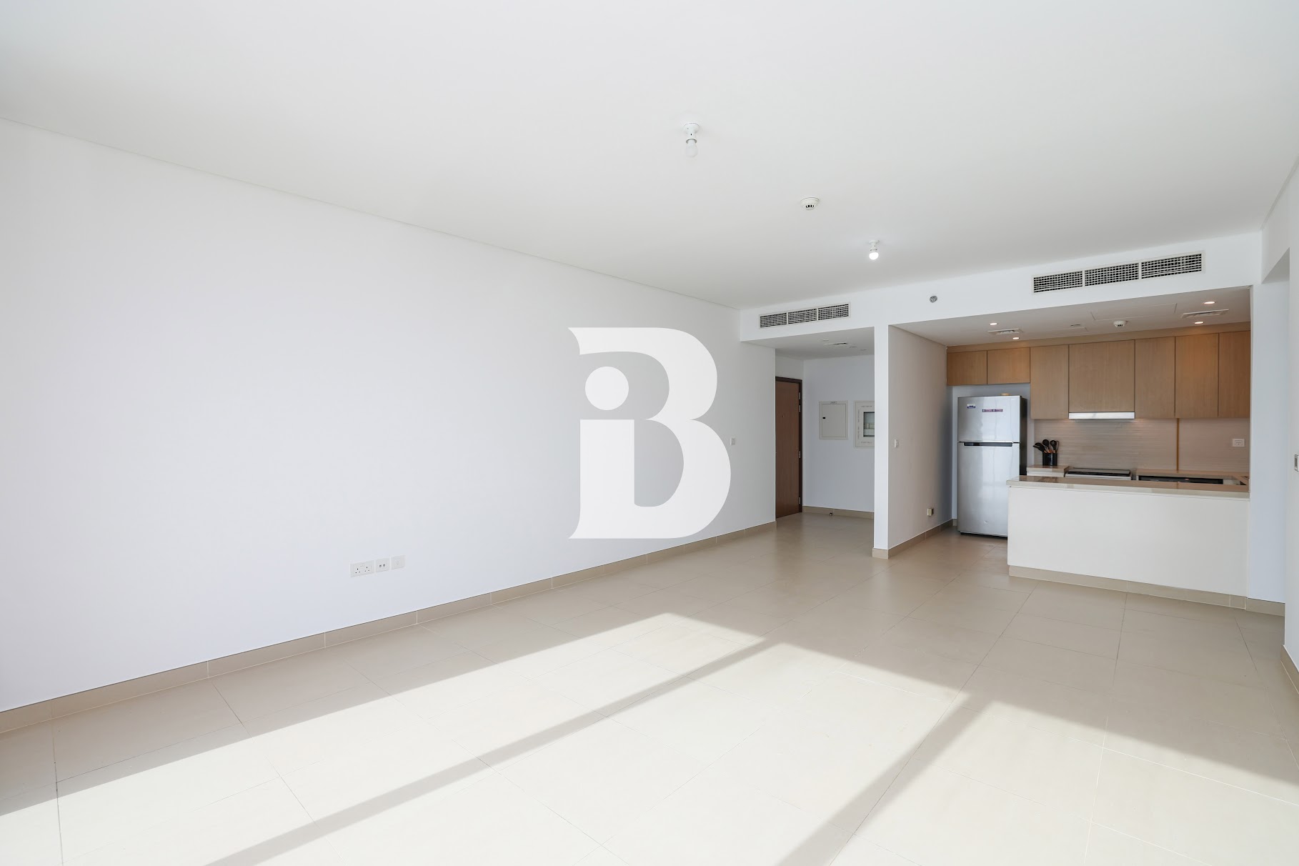 Sea Views | Spacious & Bright | Vacant