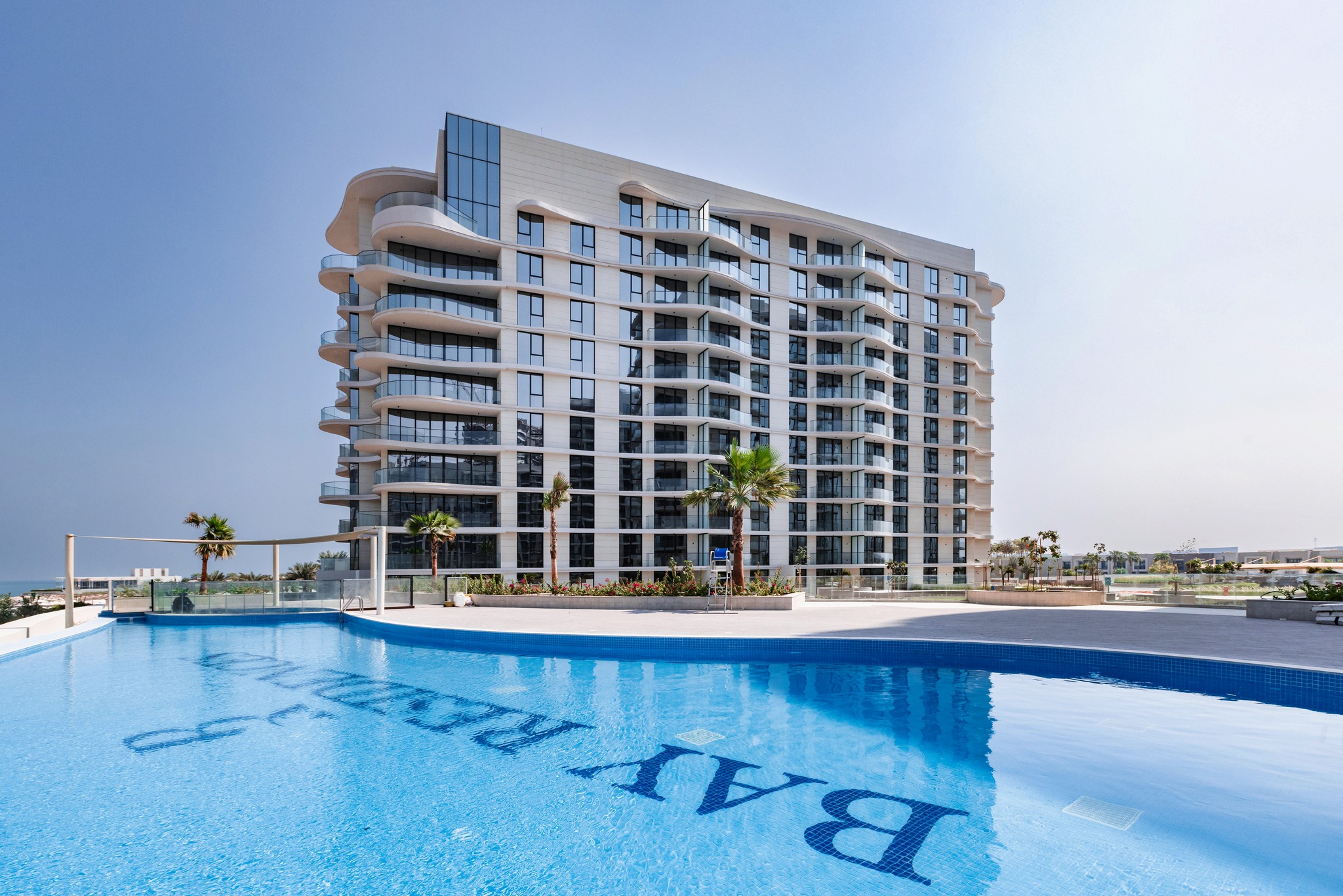 Direct Beach Access | Spacious  | Vacant