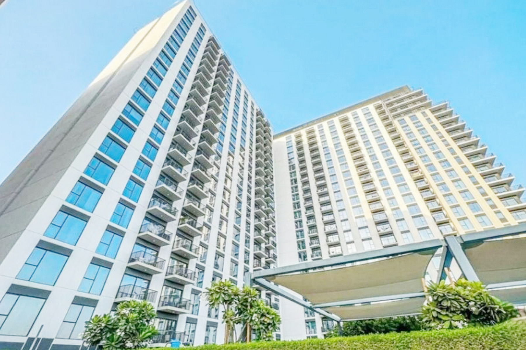PARK VIEW | SPACIOUS 2 BHK | DIRECT PARK ACCESS