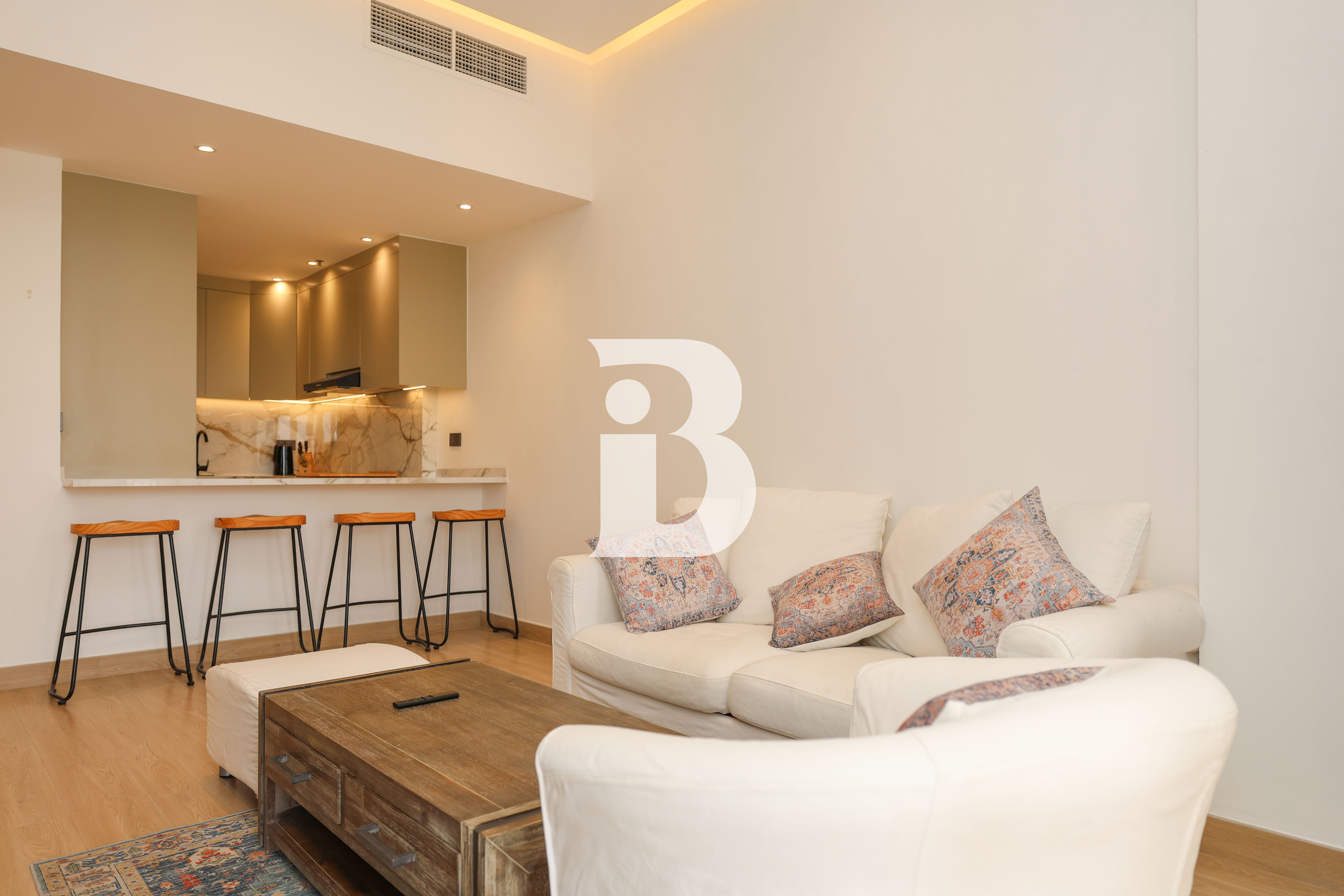 Fully Furnished Nicely Renovated 1 Bed for Rent