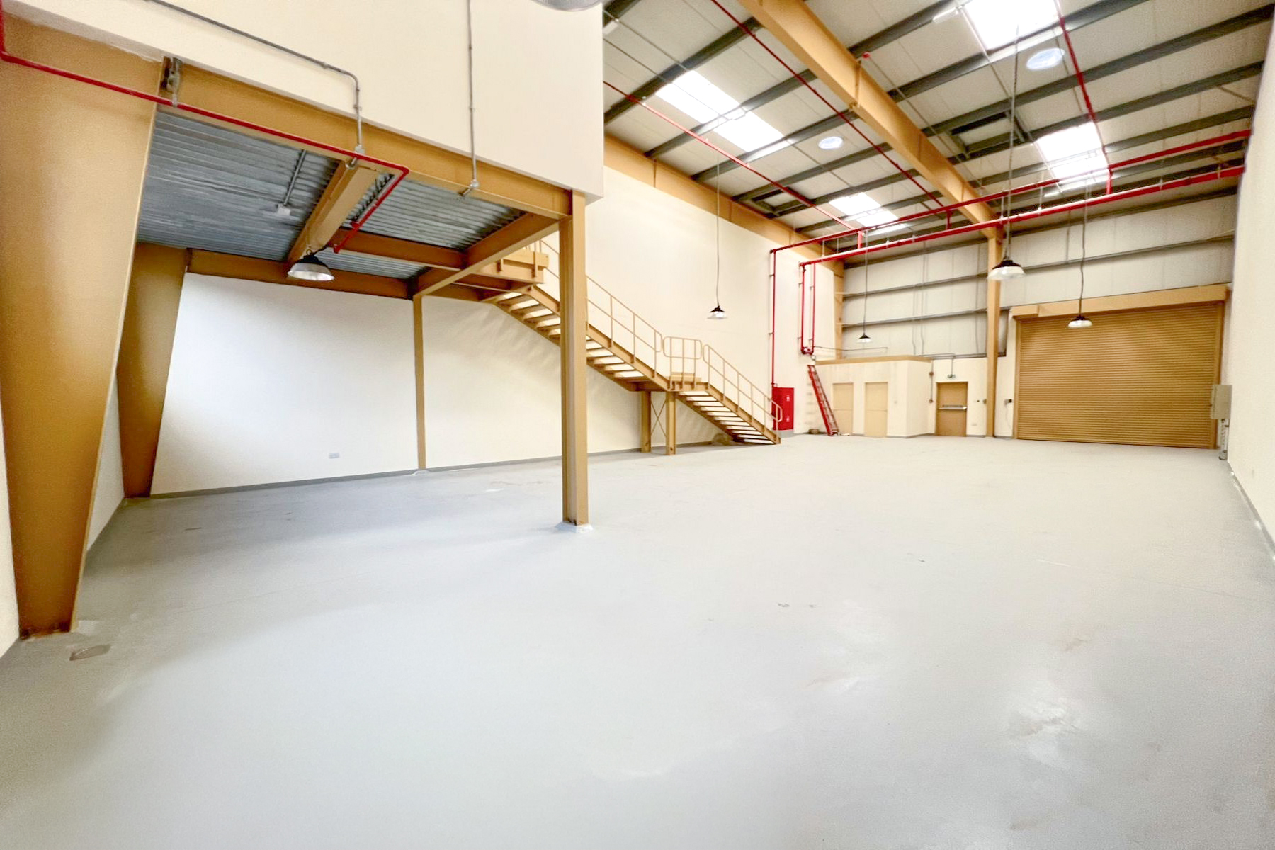 50kw Brand New 2421 sqft Warehouse in Jebel Ali