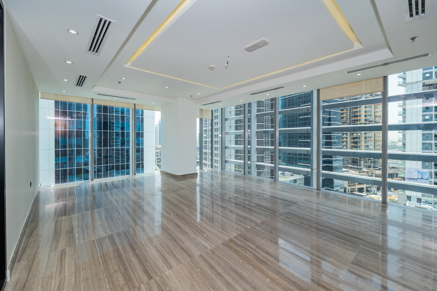 Immaculate Office | Glass Partitions | Vacant