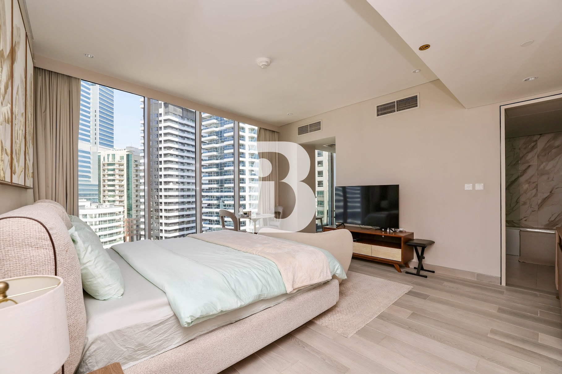 Canal Views | Bright & Furnished | Vacant