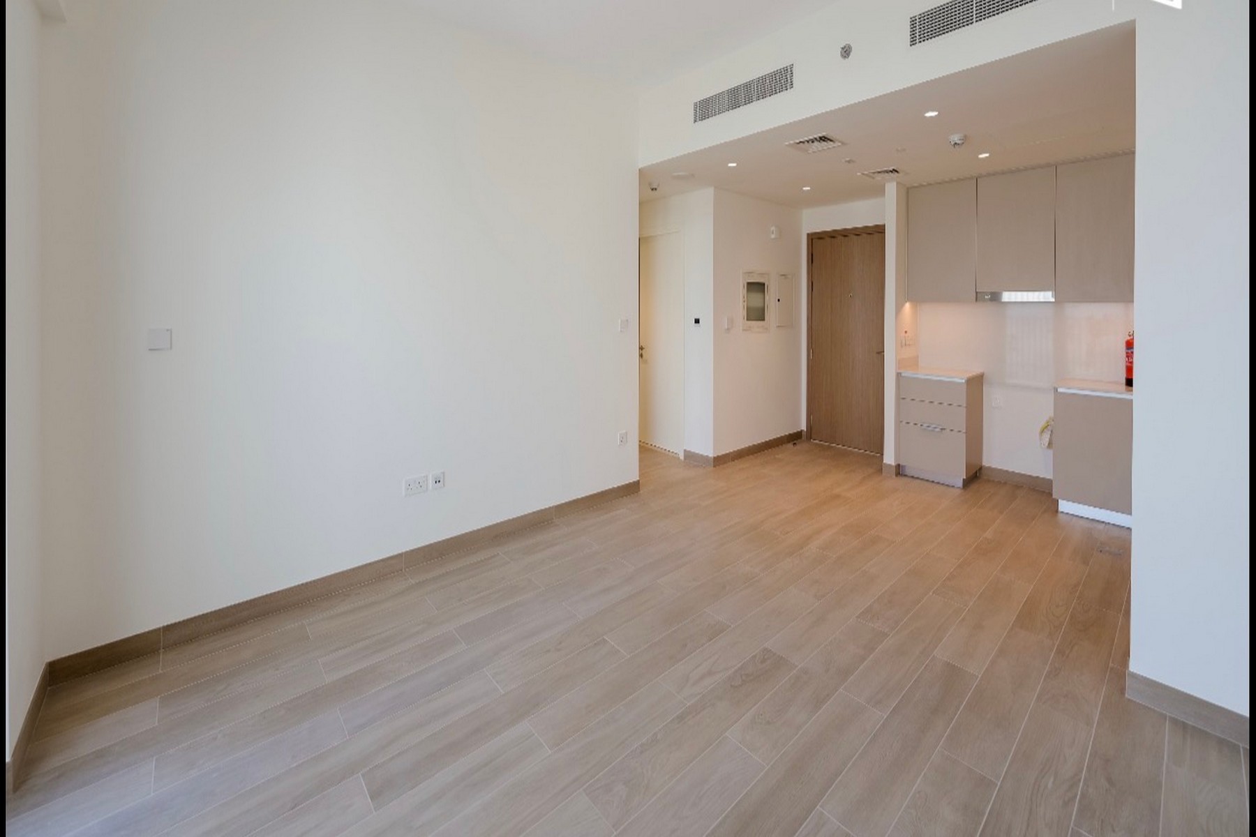 ATTRACTIVE PRICE | FAMILY ORIENTED | BEACH ACCESS