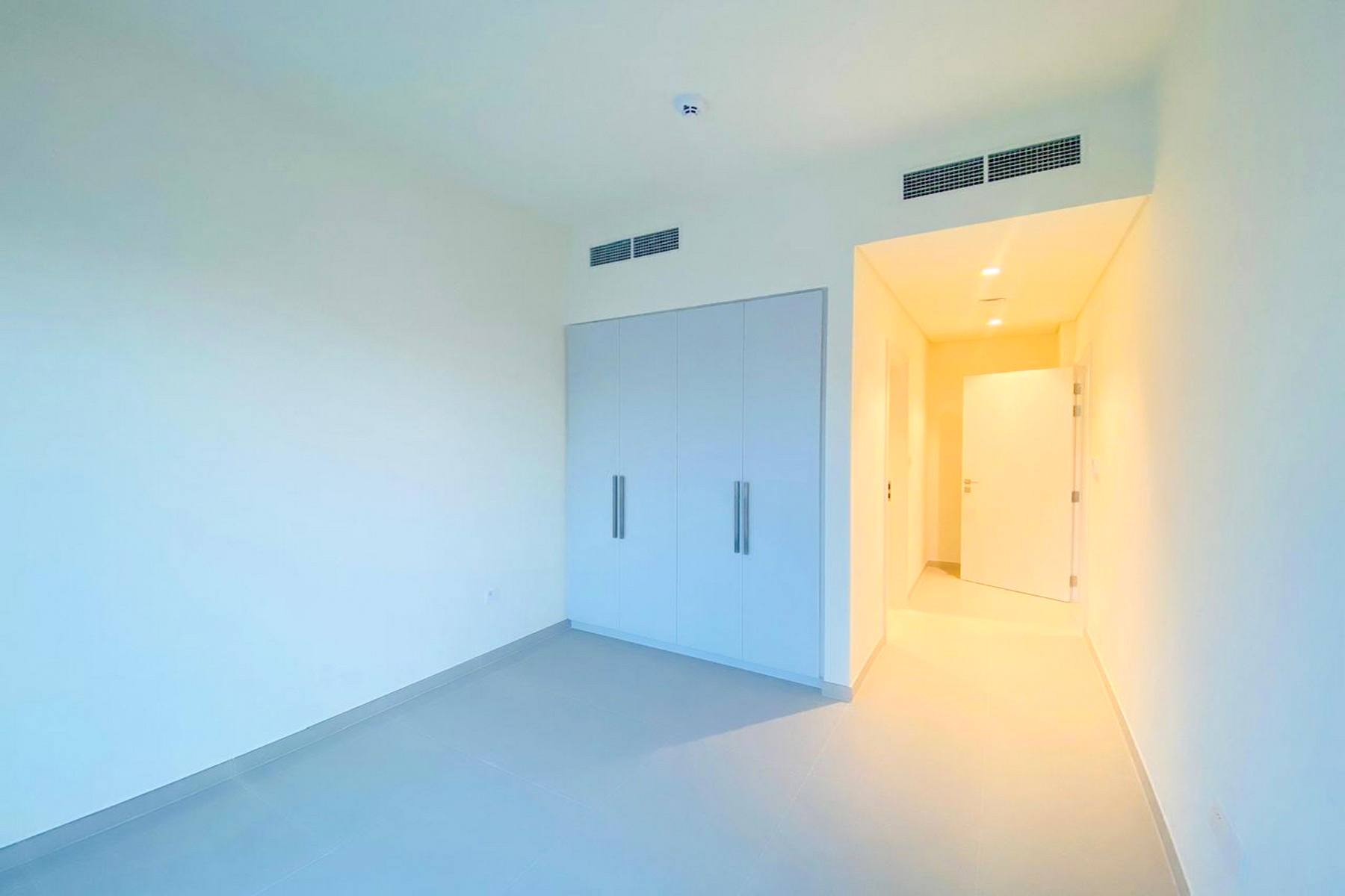 READY TO MOVE | LANDSCAPED | INFRONT OF AMENITIES