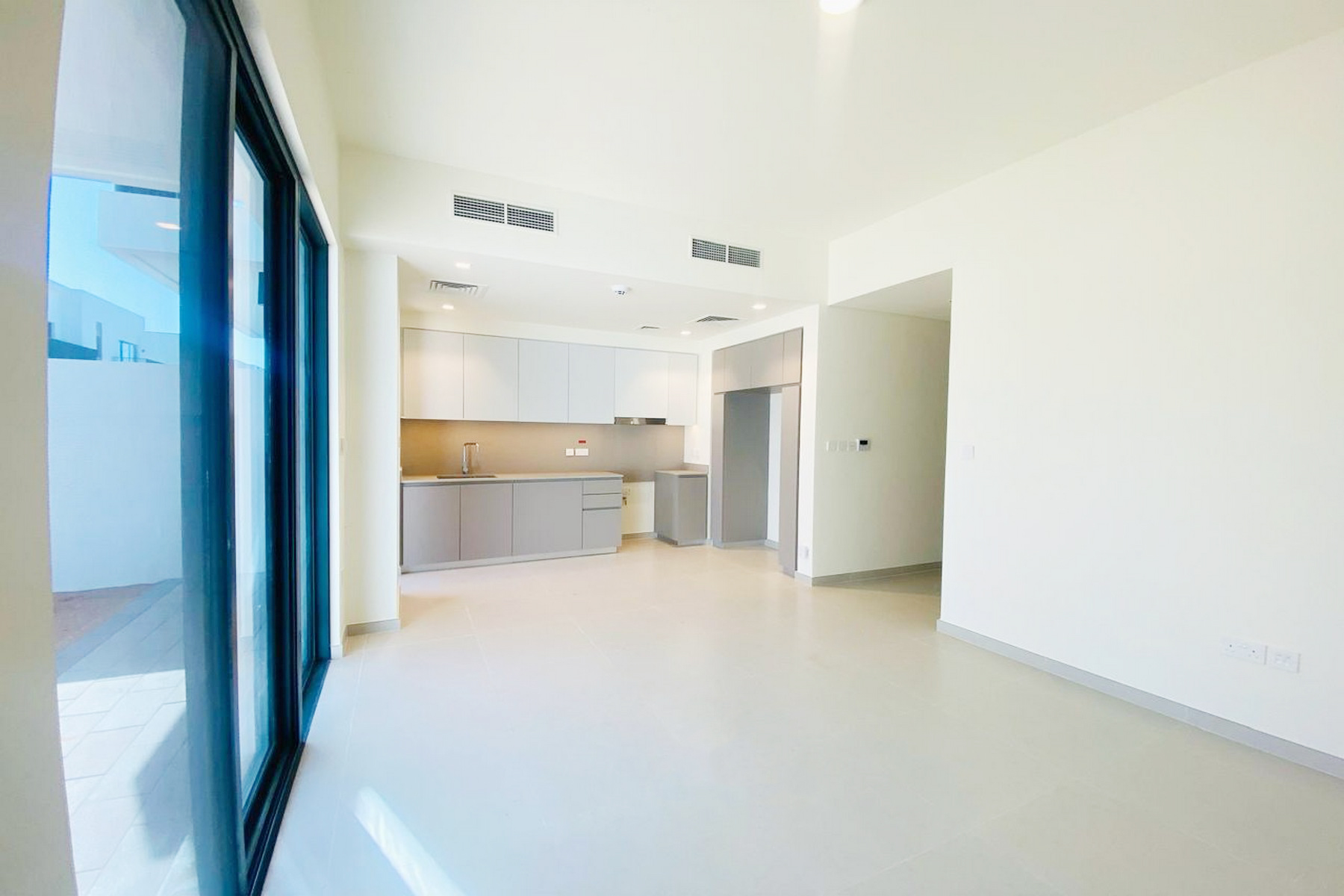 READY TO MOVE | LANDSCAPED | INFRONT OF AMENITIES