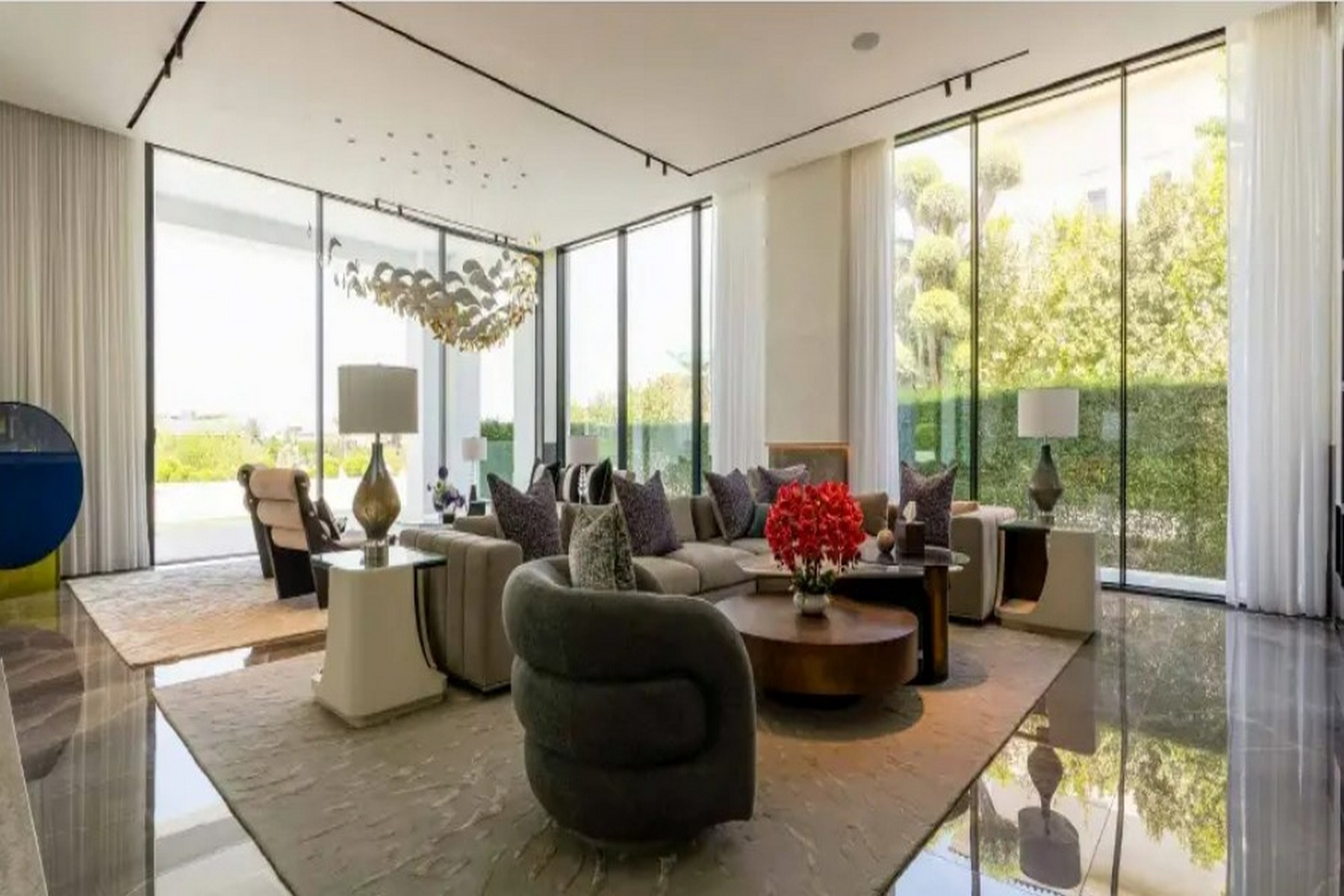 7-Bedroom | the Golf Course View | Large Plot