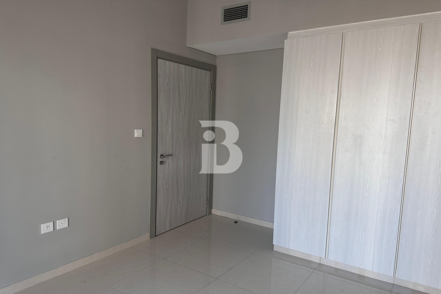 CANAL VIEW | MID FLOOR | READY TO MOVE