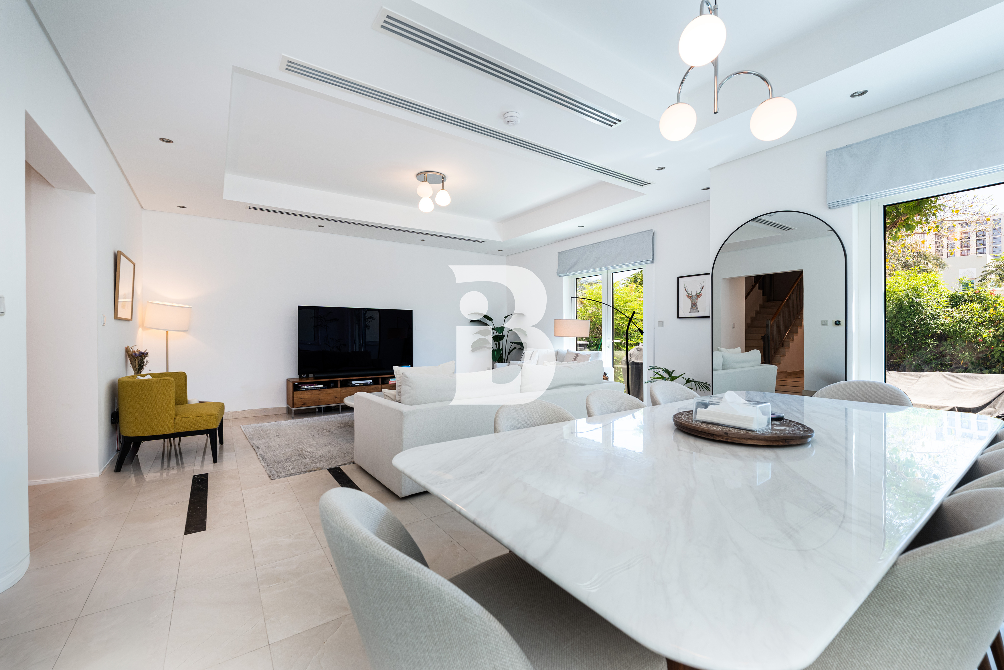 Prime Location | Corner | Walk to Metro