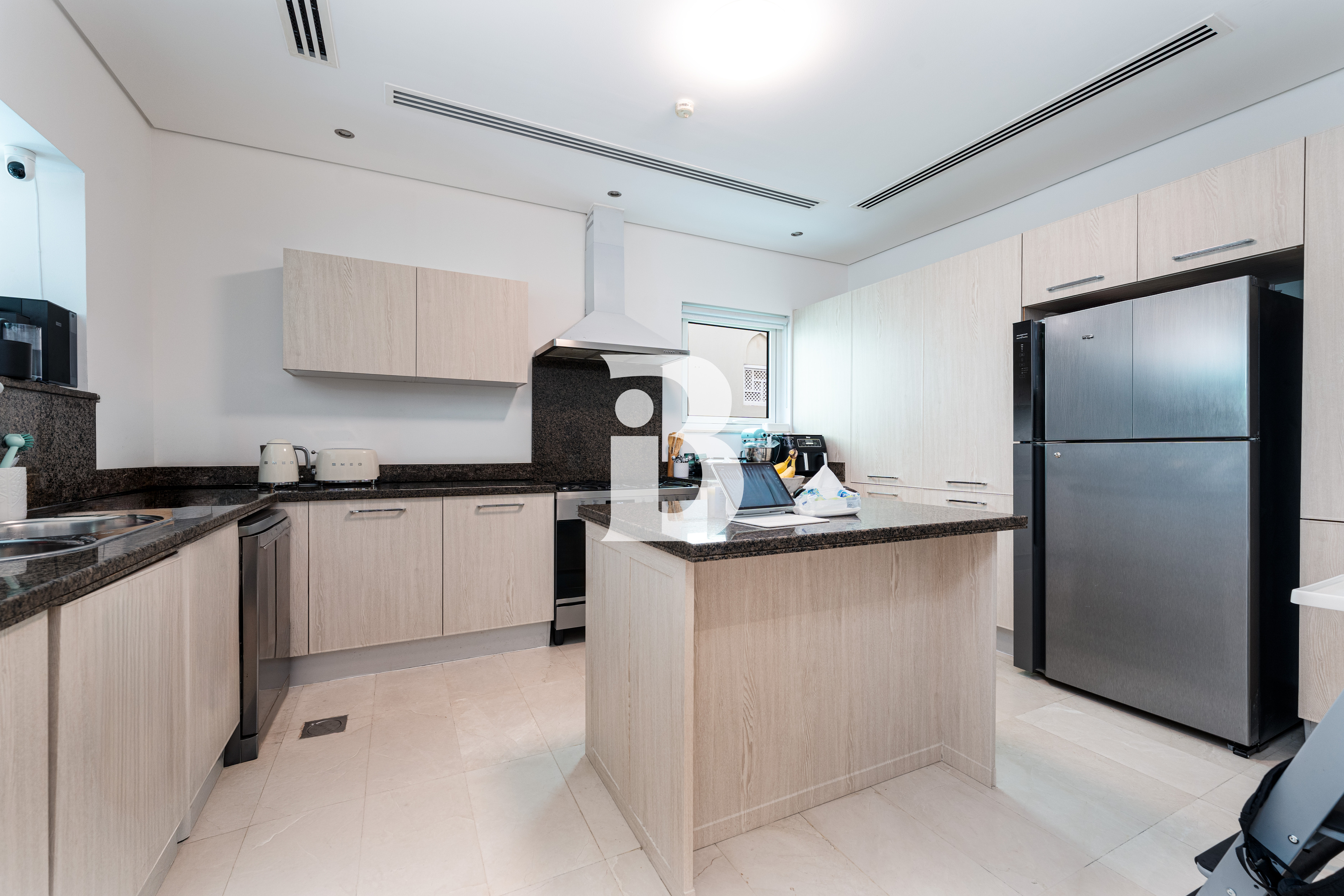 Prime Location | Corner | Walk to Metro