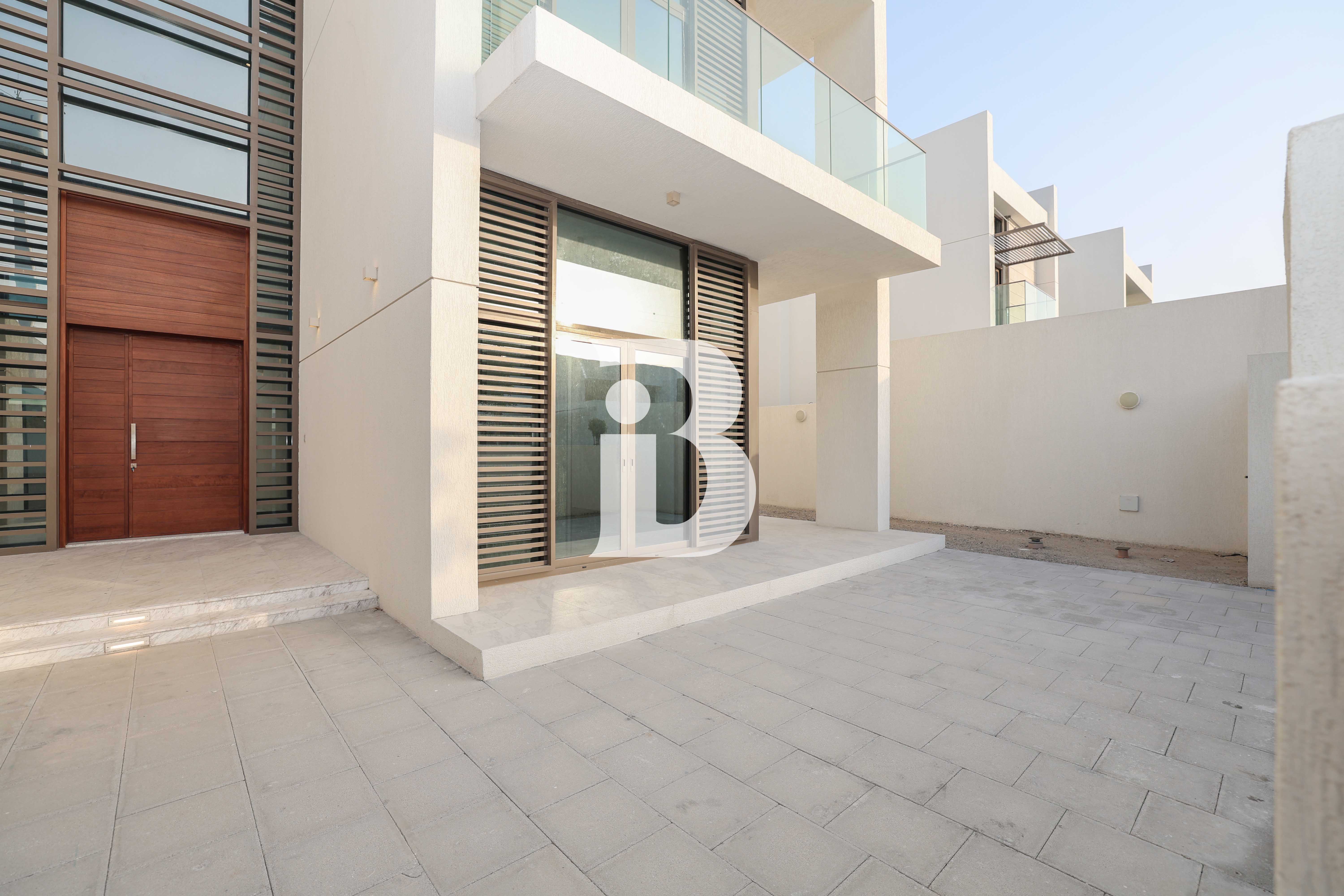 On the Lagoon | Luxurious 6BR Villa | OPEN FOR OFFERS