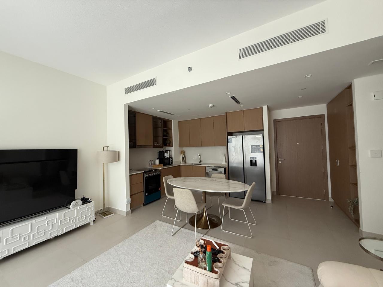 Luxury Furnishing | Chiller Free | Upgraded