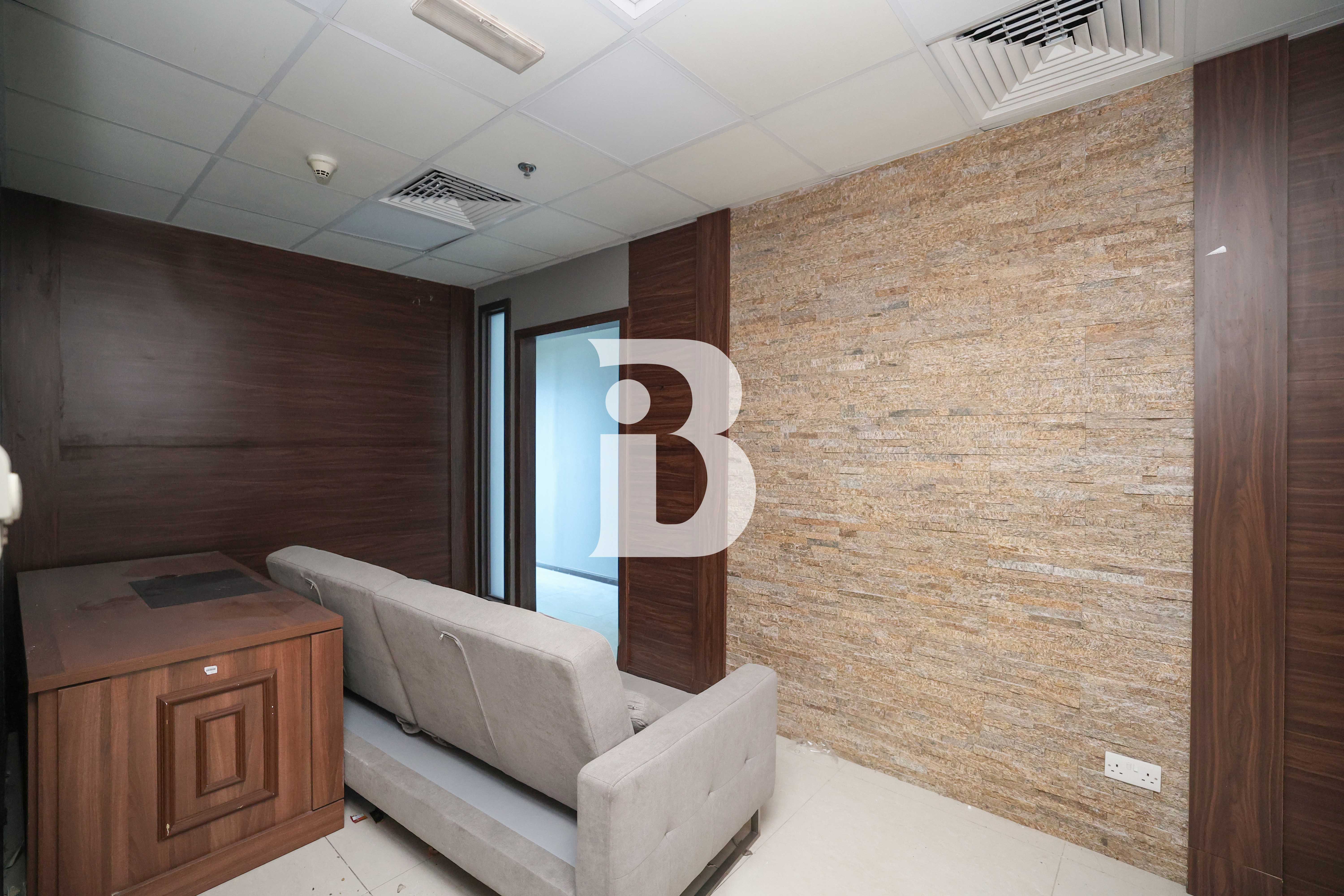 Office for Sale | XL Tower | Vacant