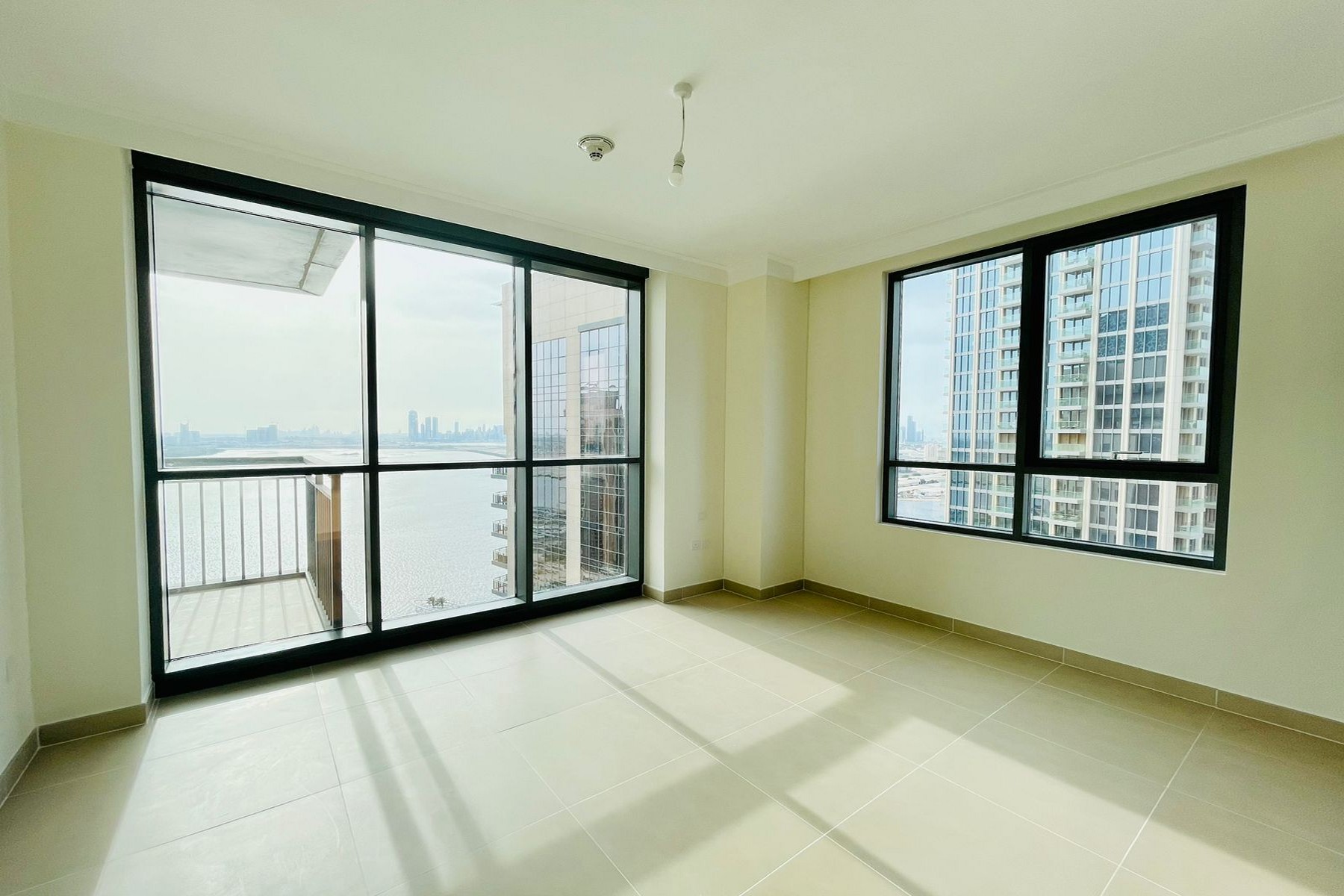 Luxurious 2BR | Unfurnished | Skyline View