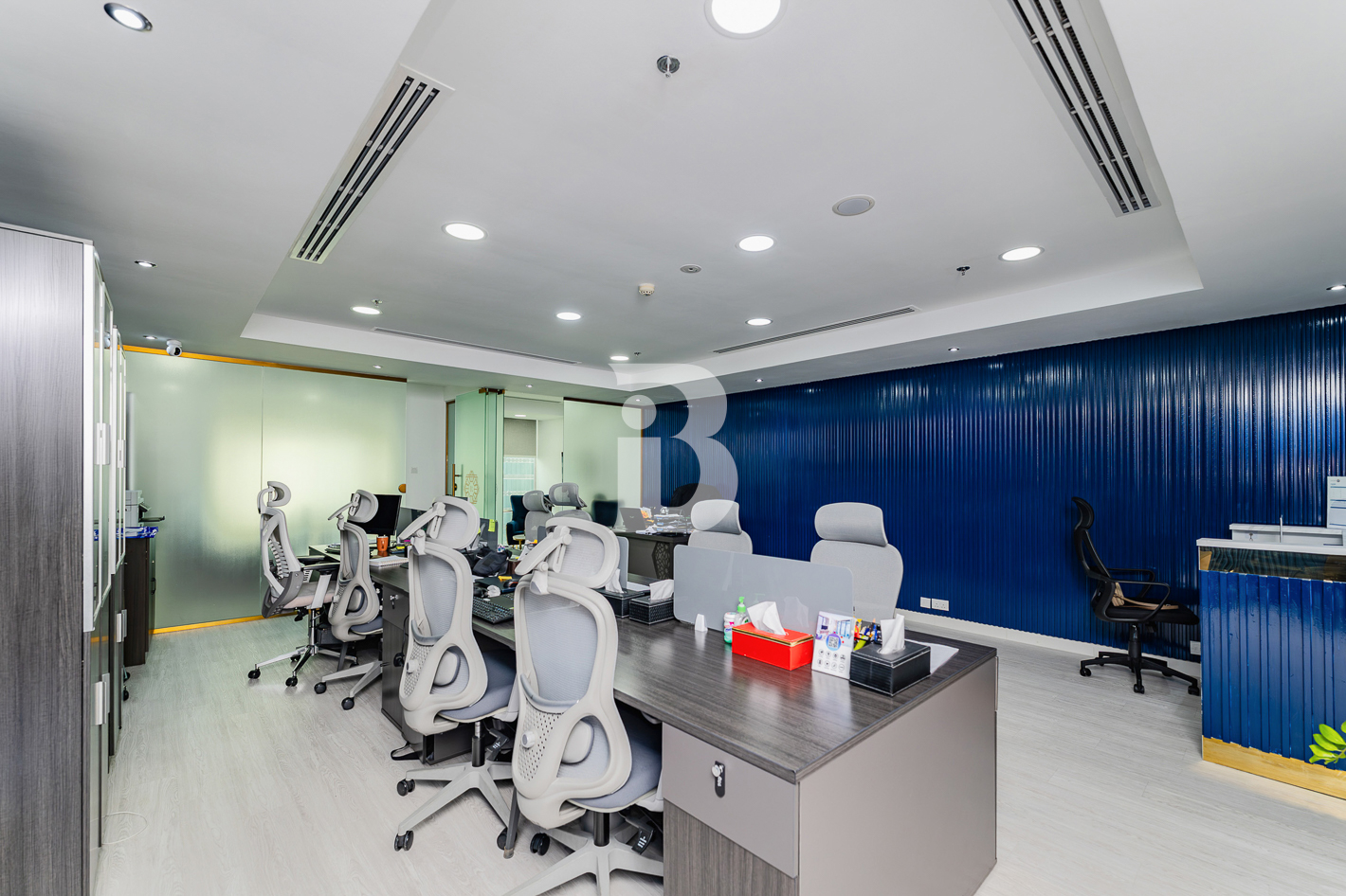 PREMIUM UNIT | RENTED UNIT | LESS TRAFFIC
